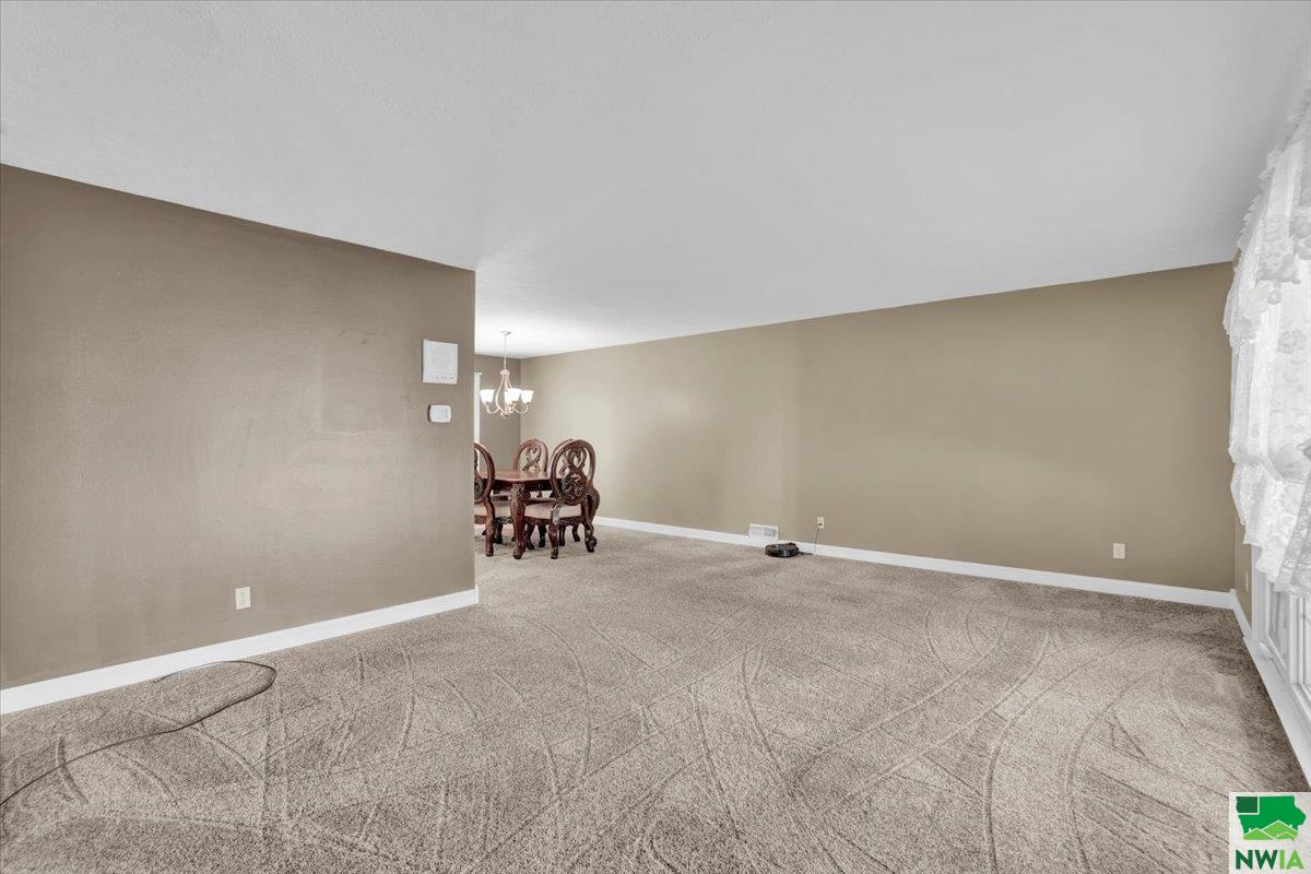 MLS #825731
