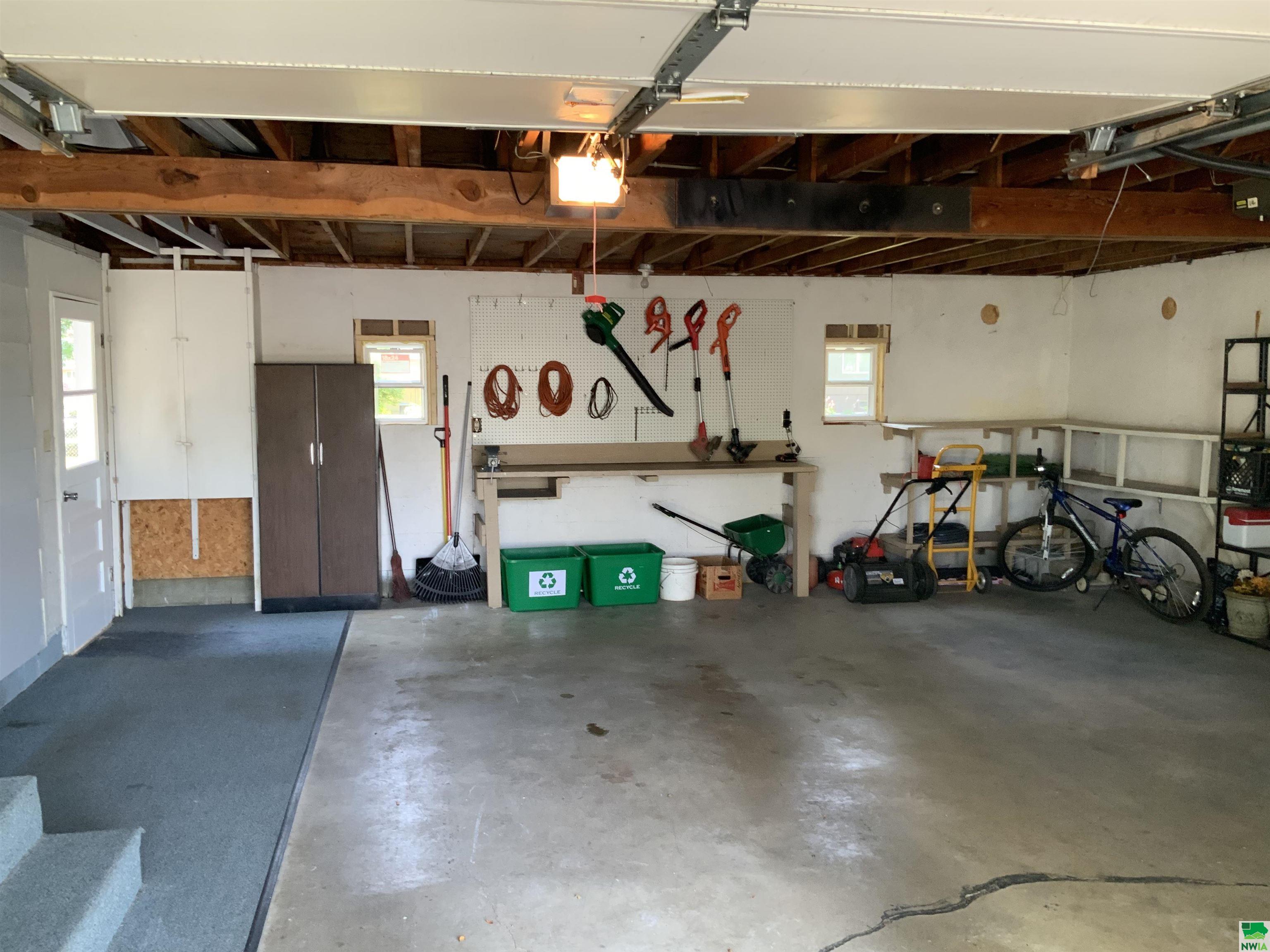 MLS #825740
