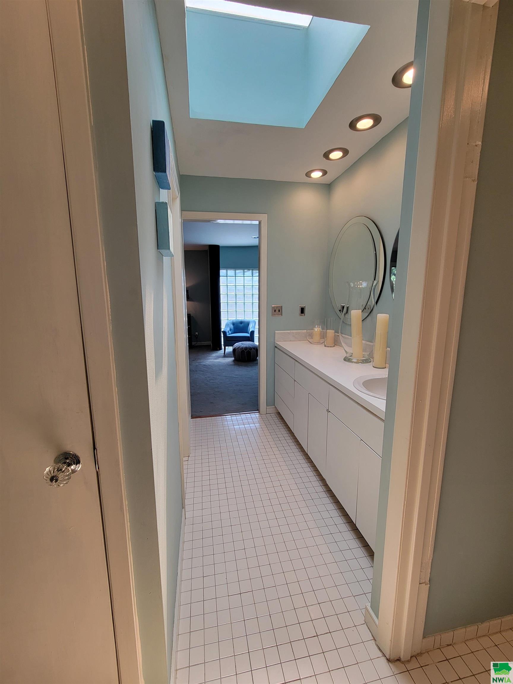 MLS #825755