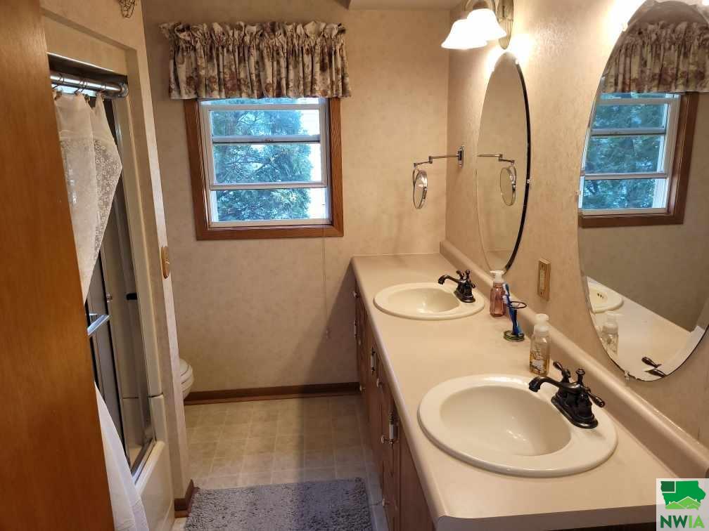 MLS #825759