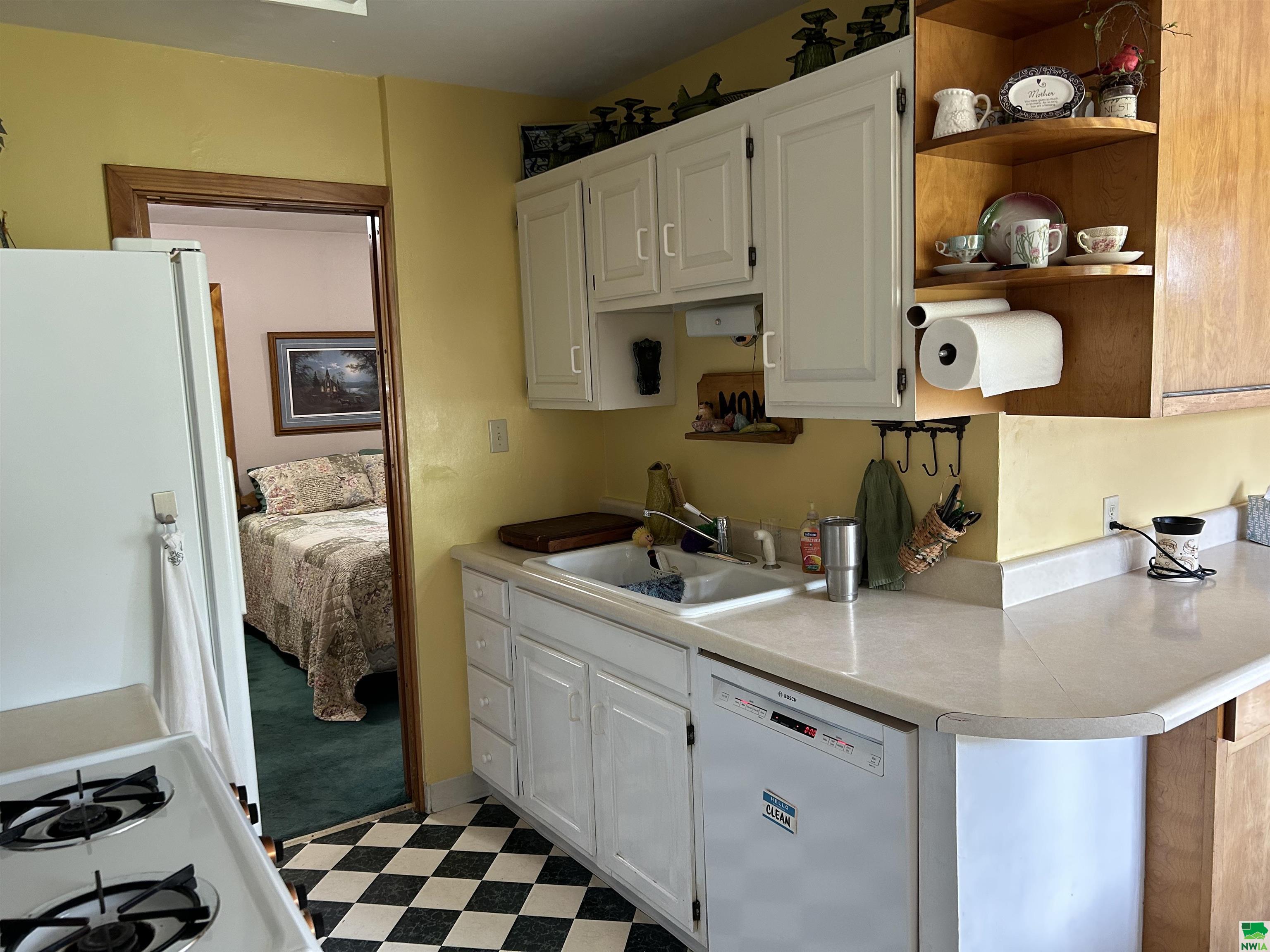 MLS #825768