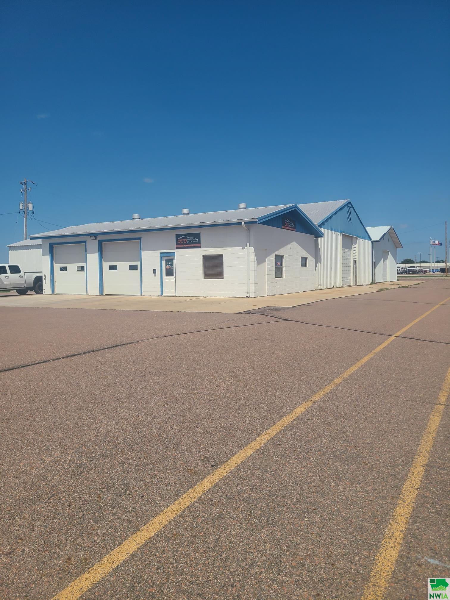 915 & 939 & 848 Hawkeye Ave. SW & Blue Diamond Dr., LeMars, IA 51031 
