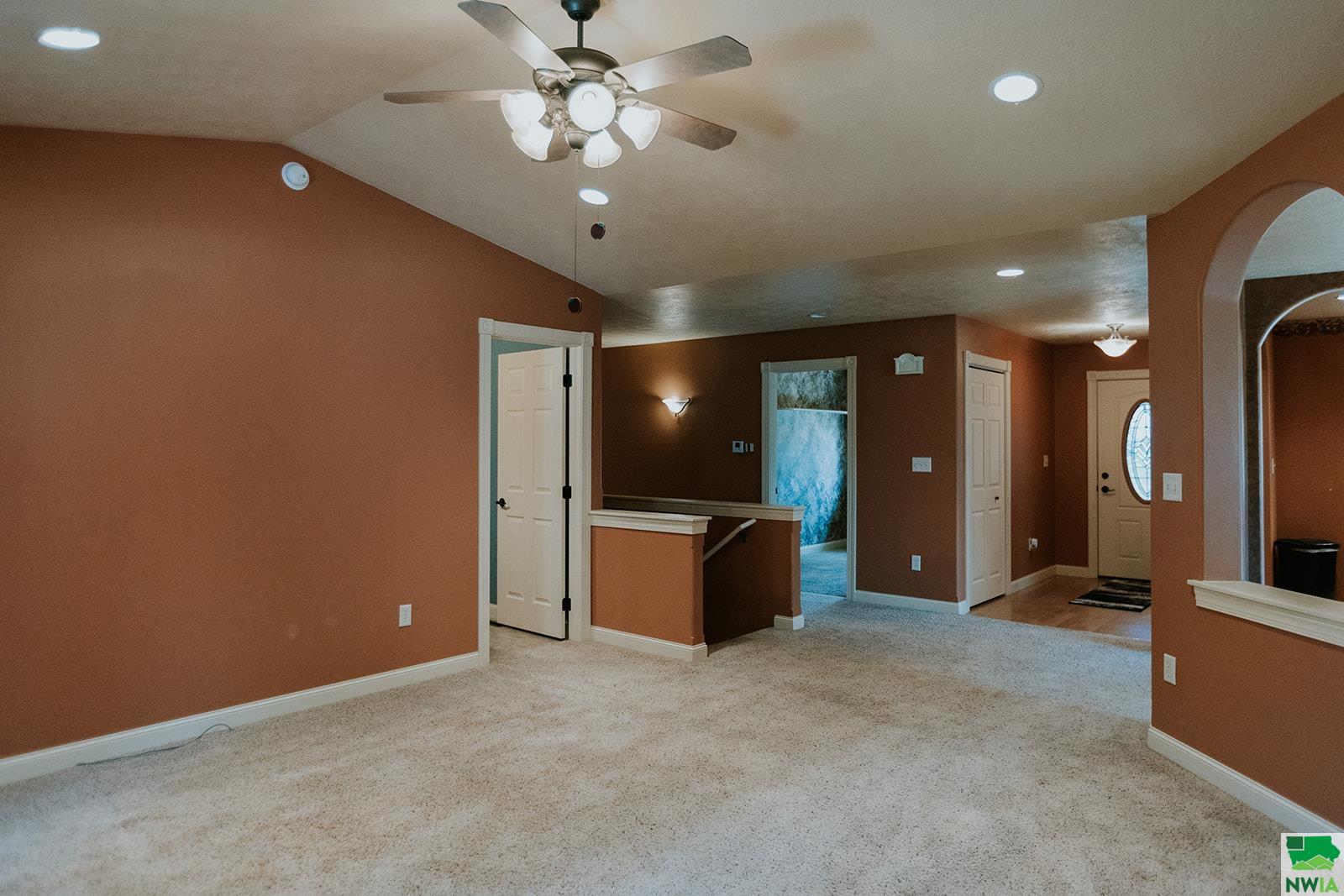 MLS #825827