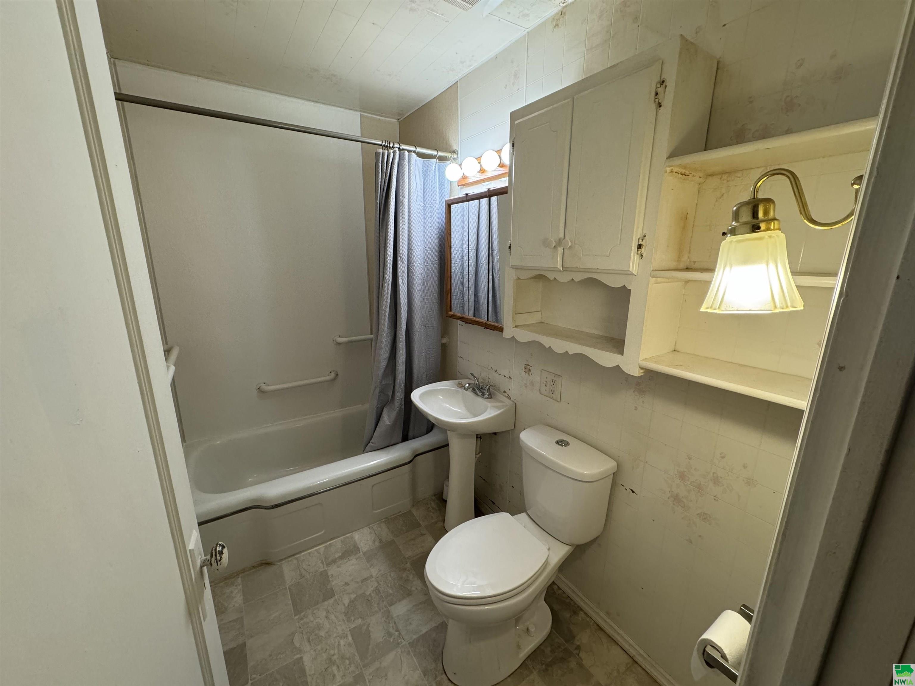 MLS #825831