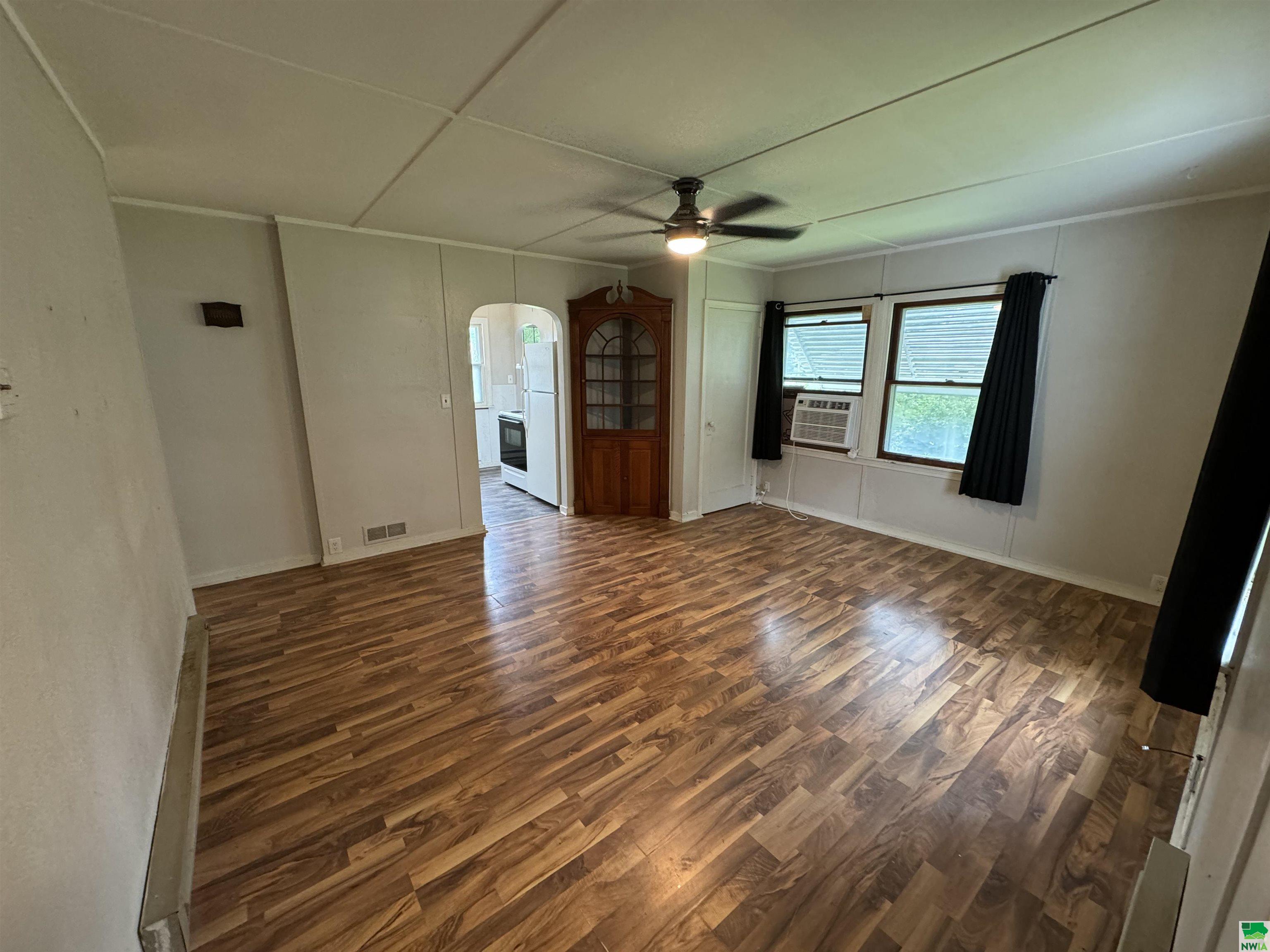 MLS #825831