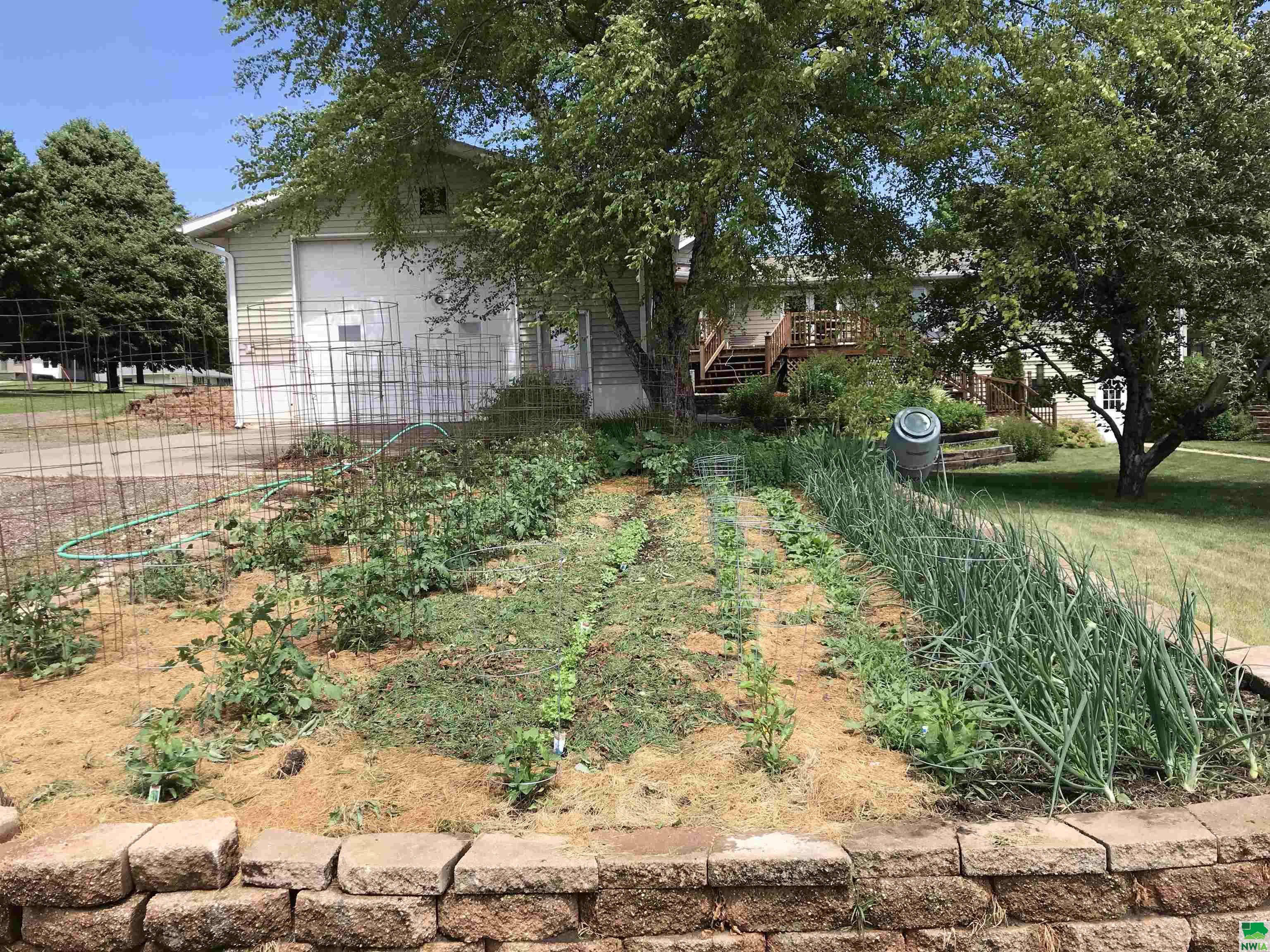 MLS #825833