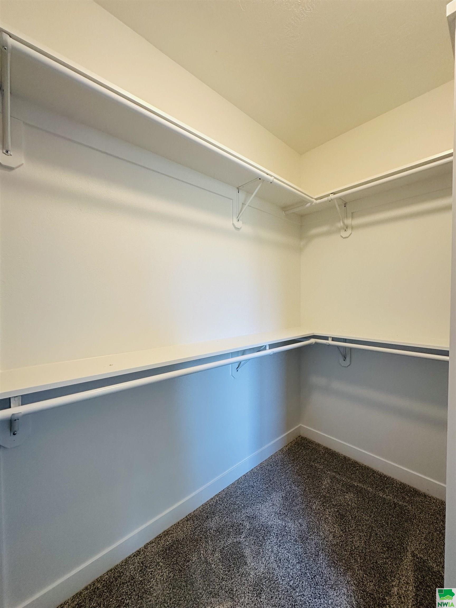 MLS #825851