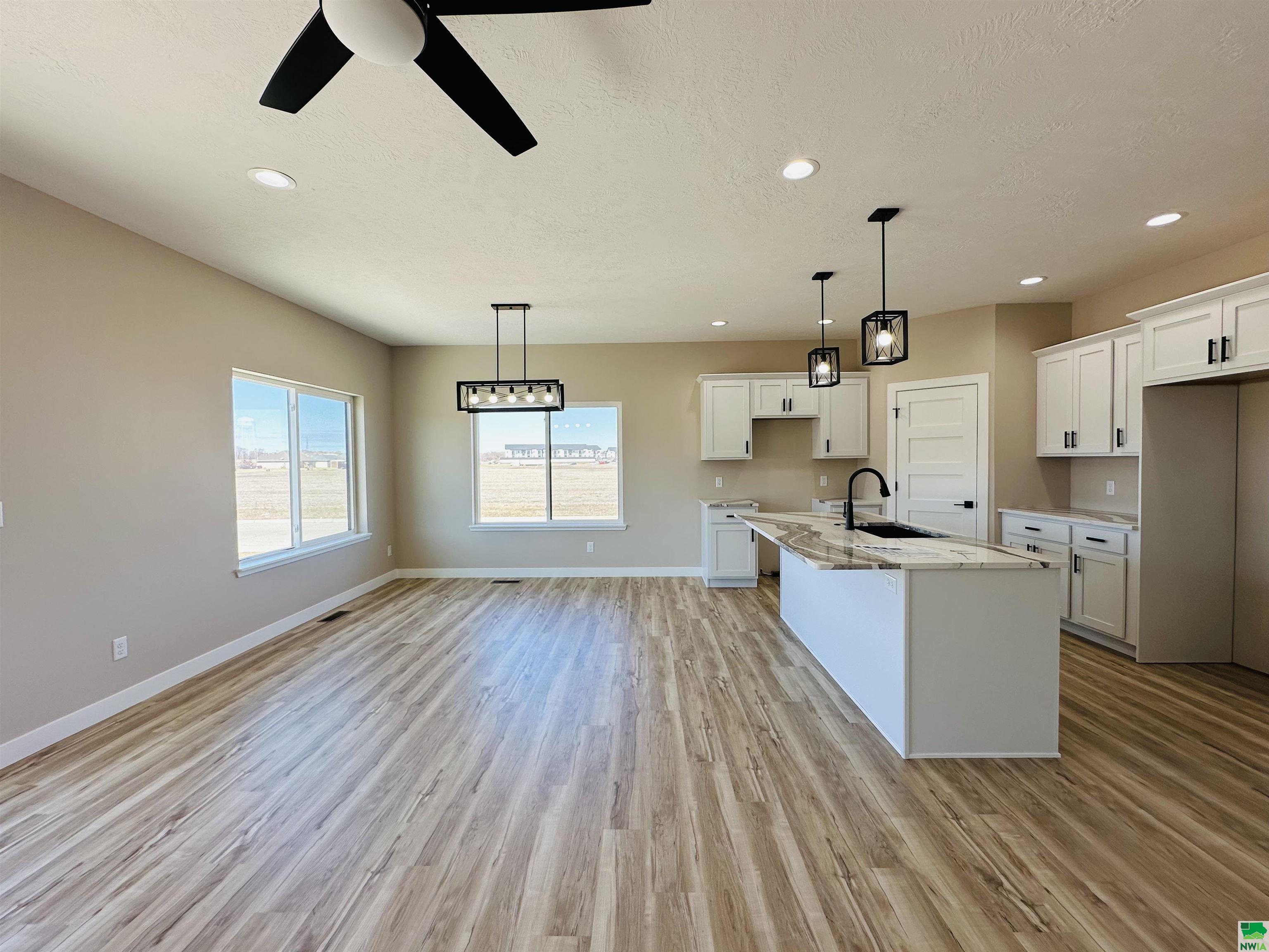 MLS #825851