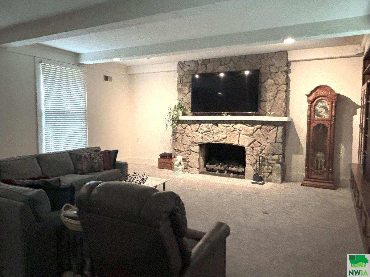 MLS #825856