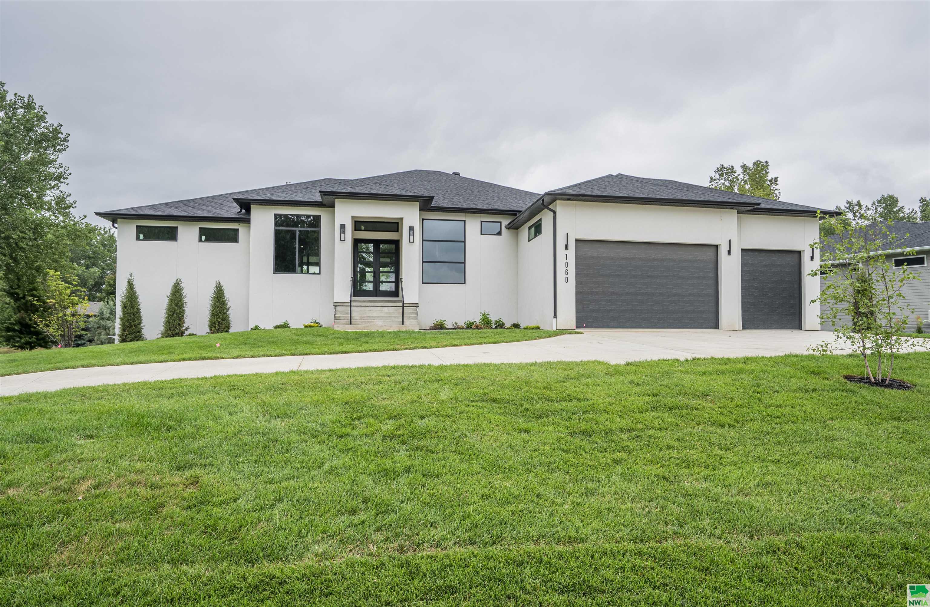 1060 Pebble Beach, Dakota Dunes, SD 57049 