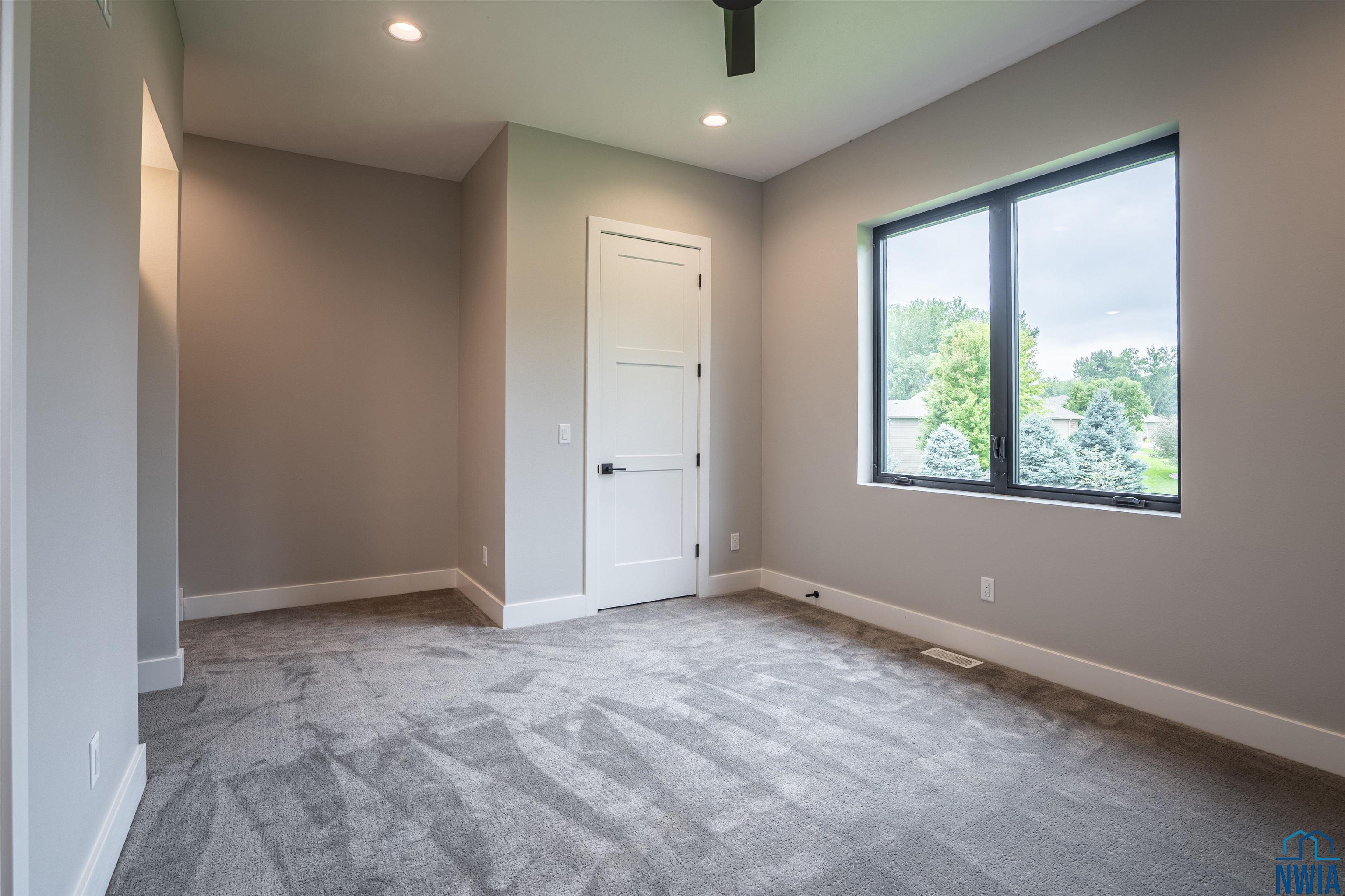 MLS #825862