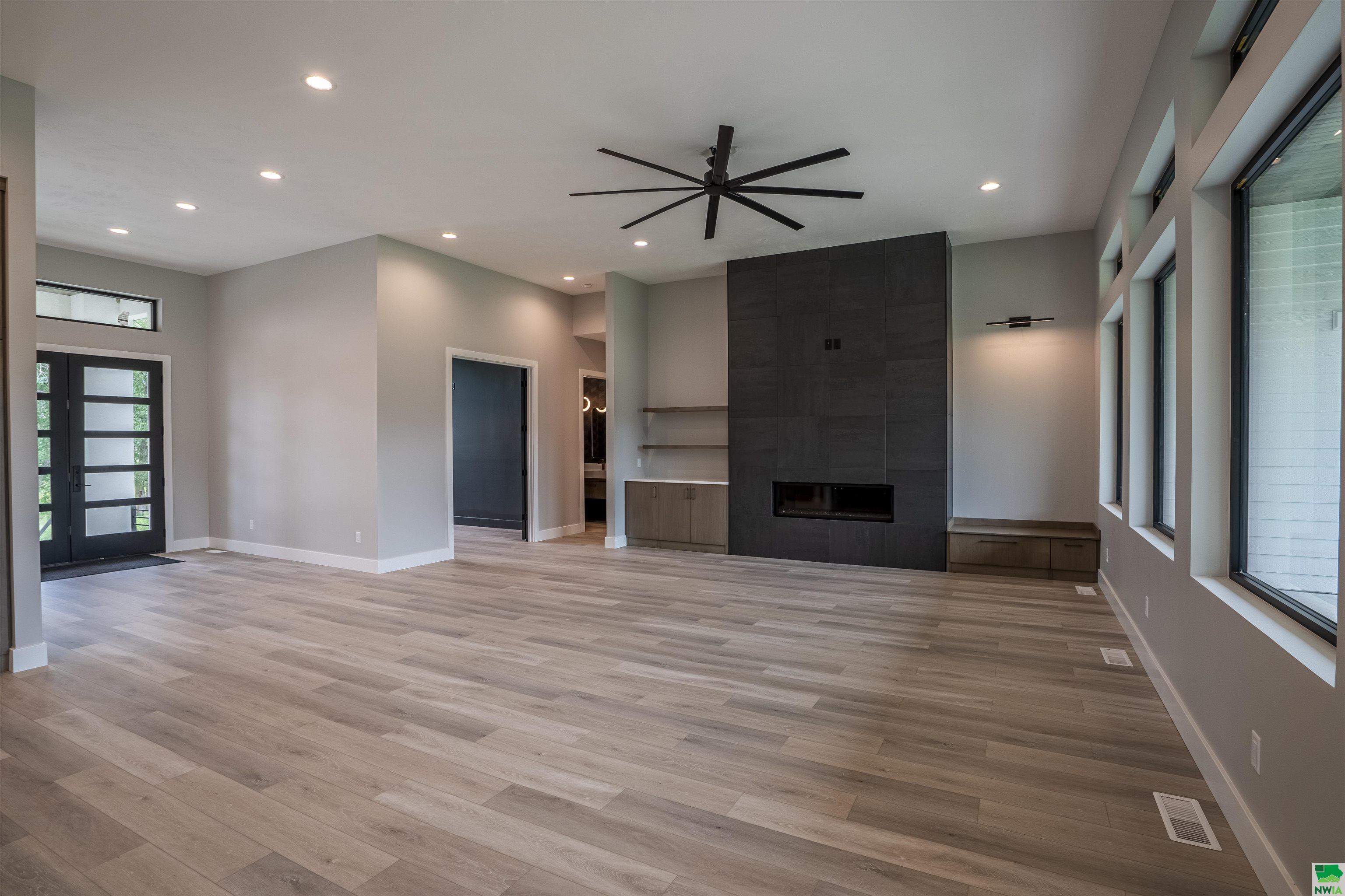 MLS #825862