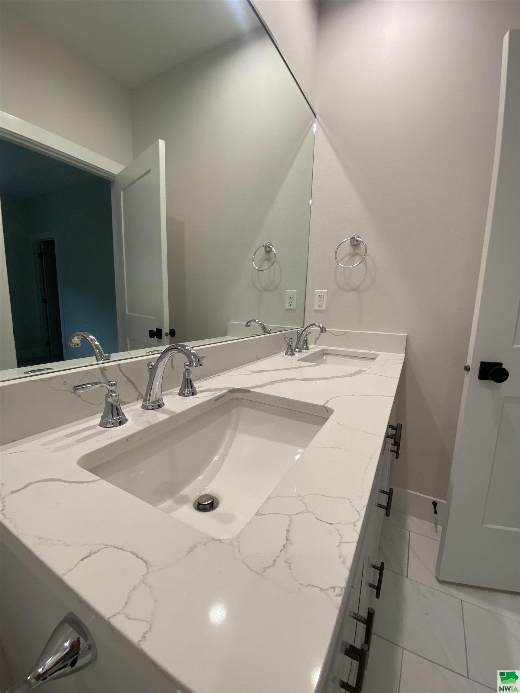 MLS #825876