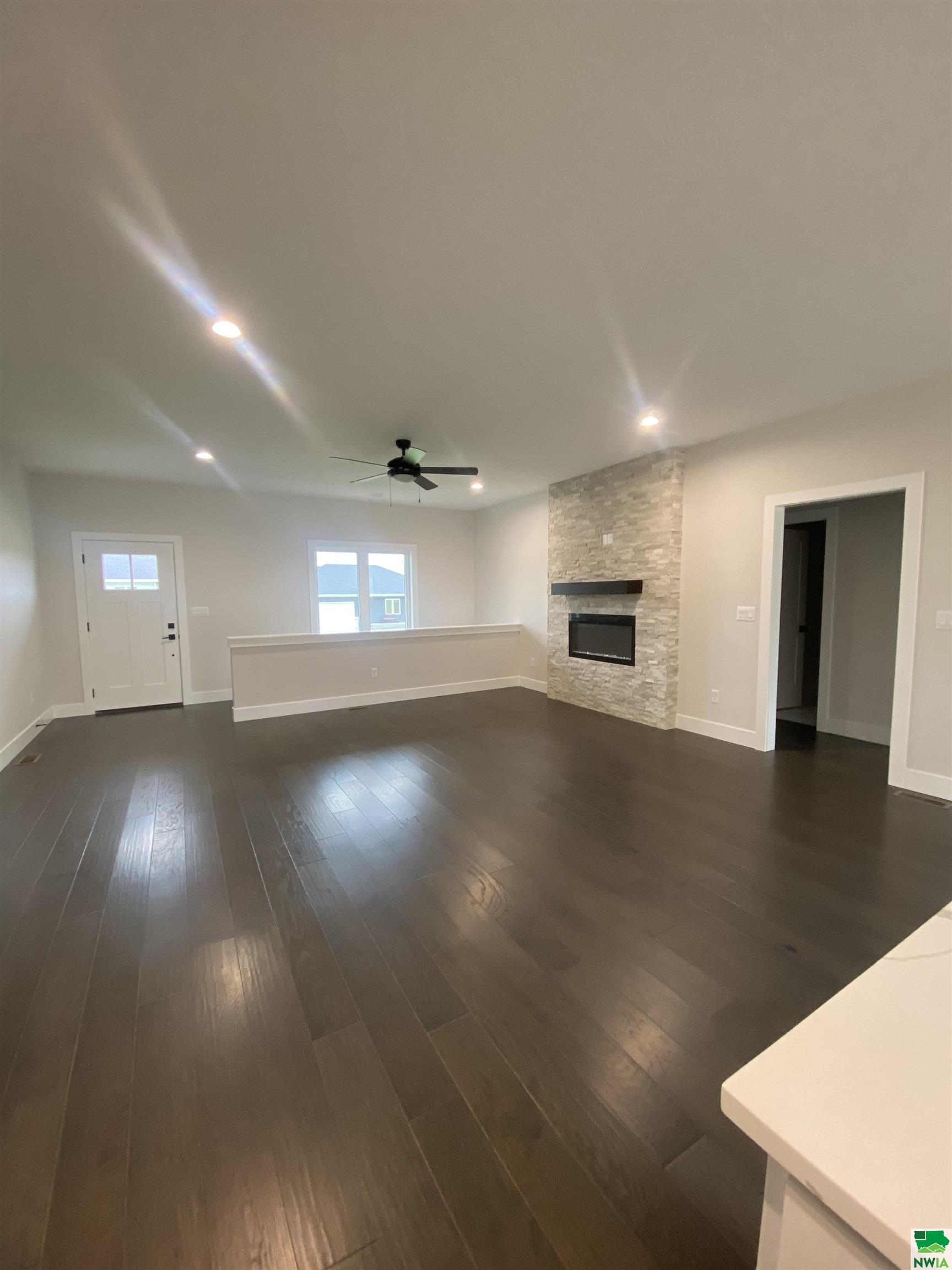 MLS #825876