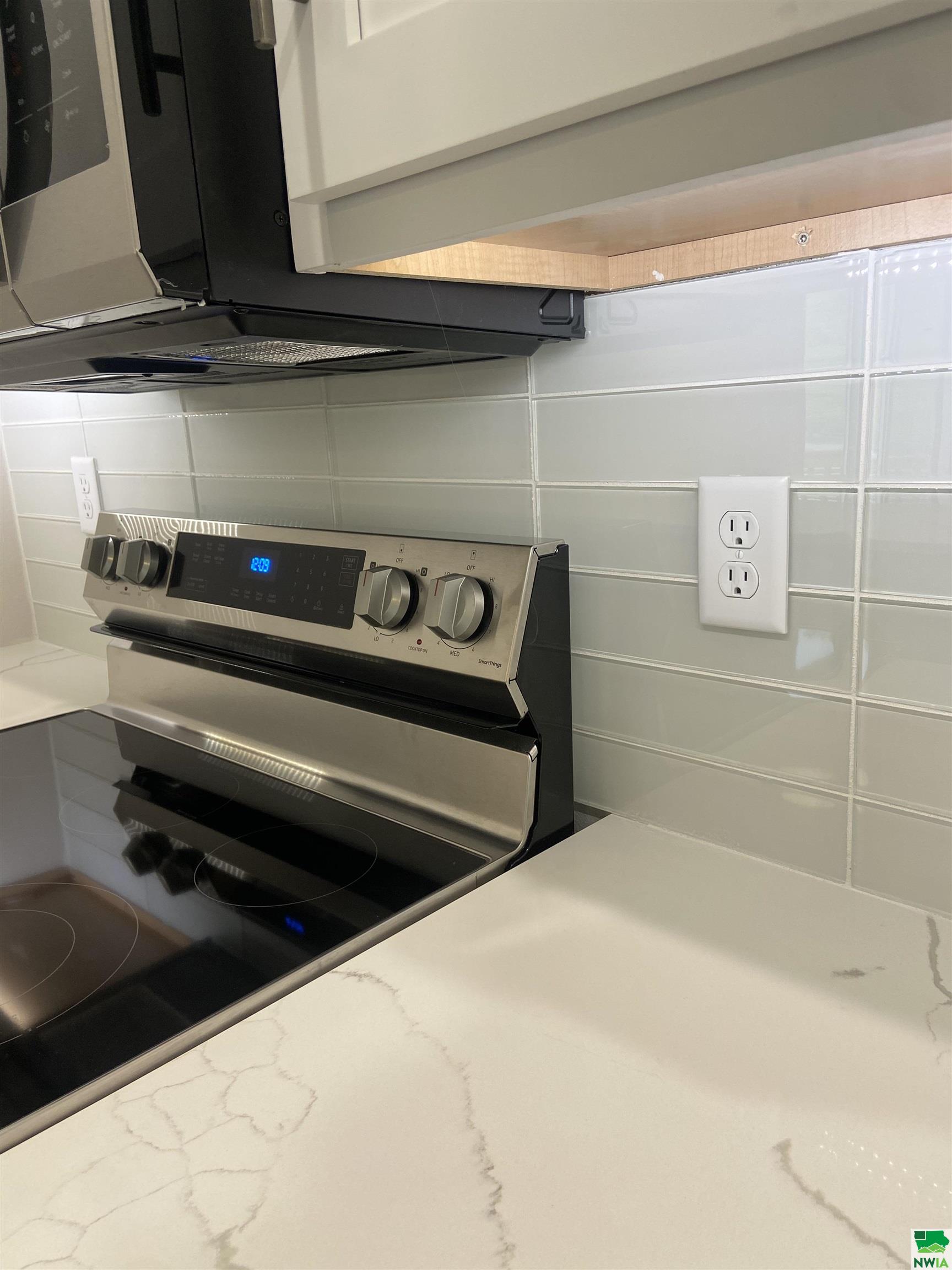 MLS #825876