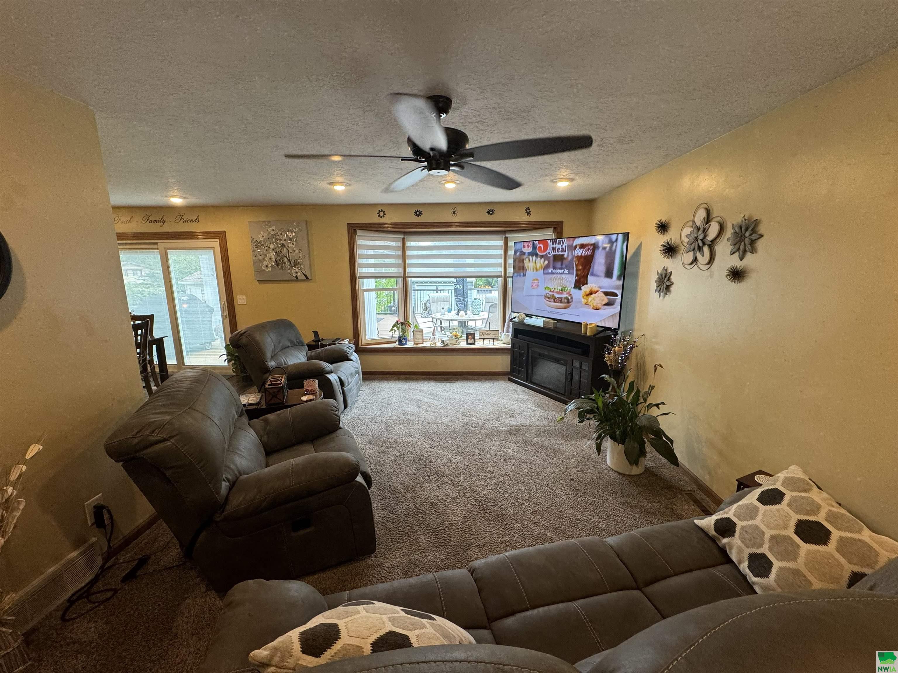 MLS #825877