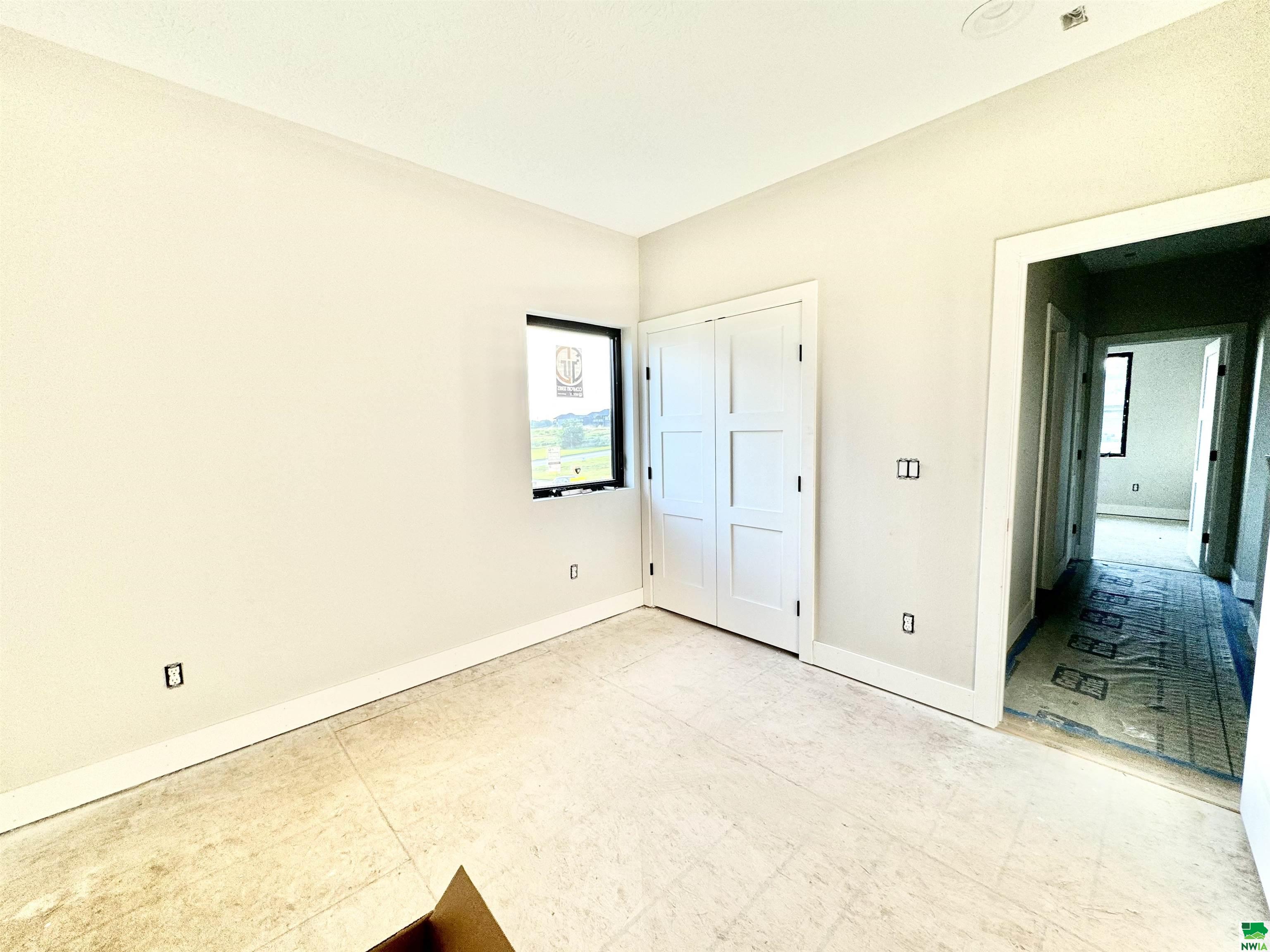 MLS #825894