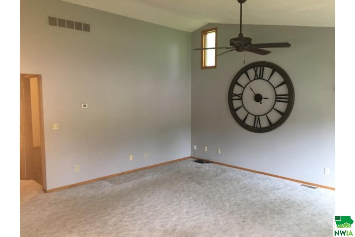 MLS #825899