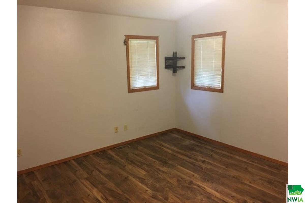 MLS #825899