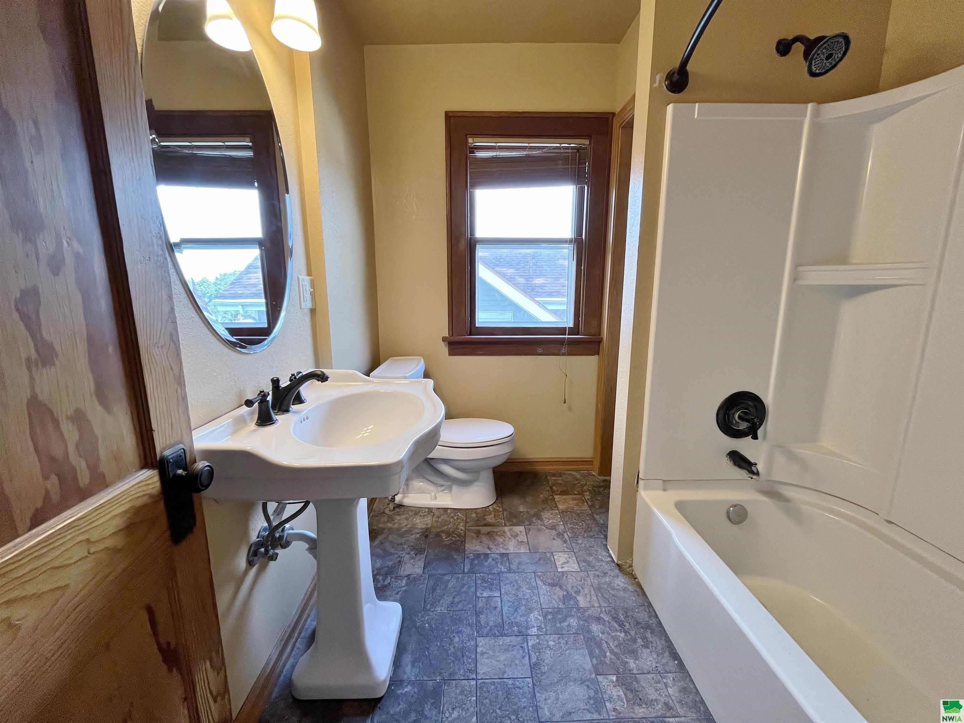 MLS #825924