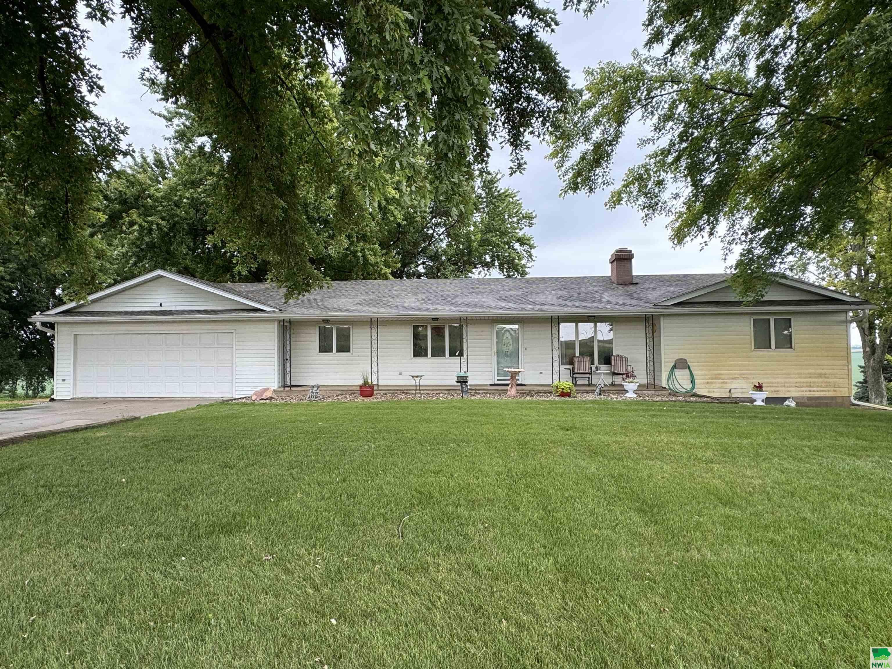 MLS #825953