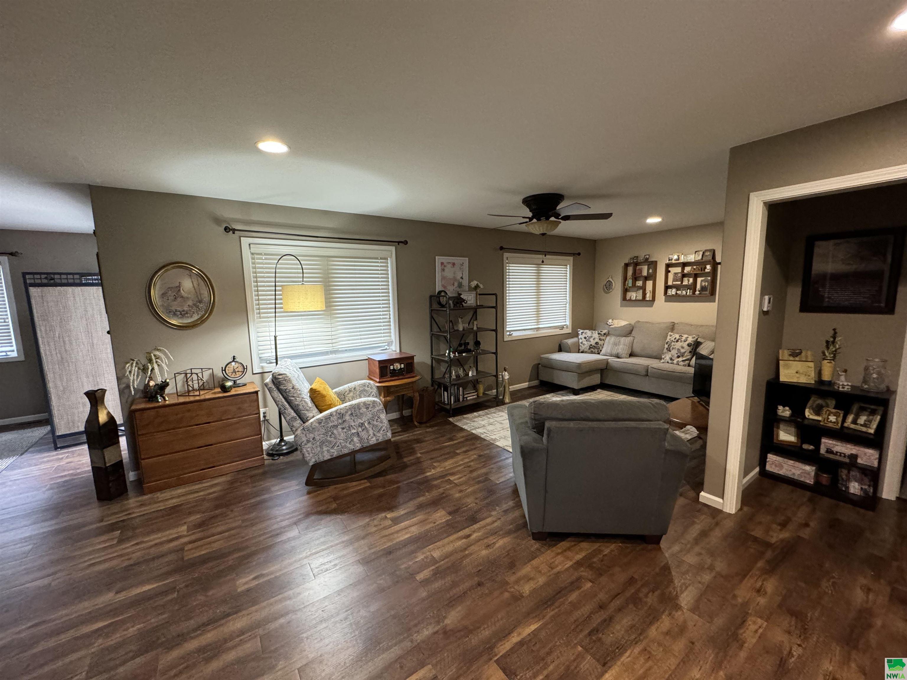 MLS #825977