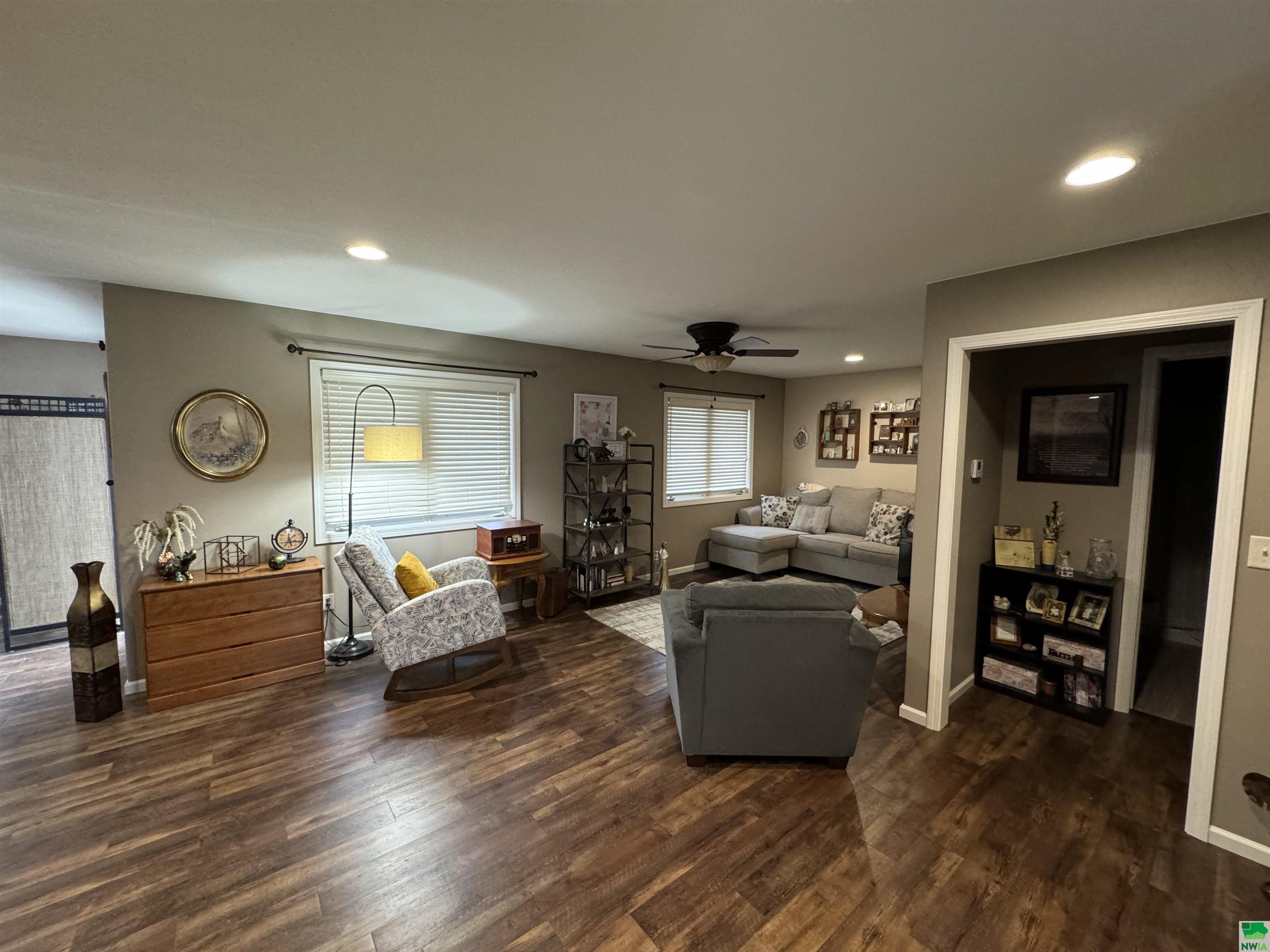 MLS #825977