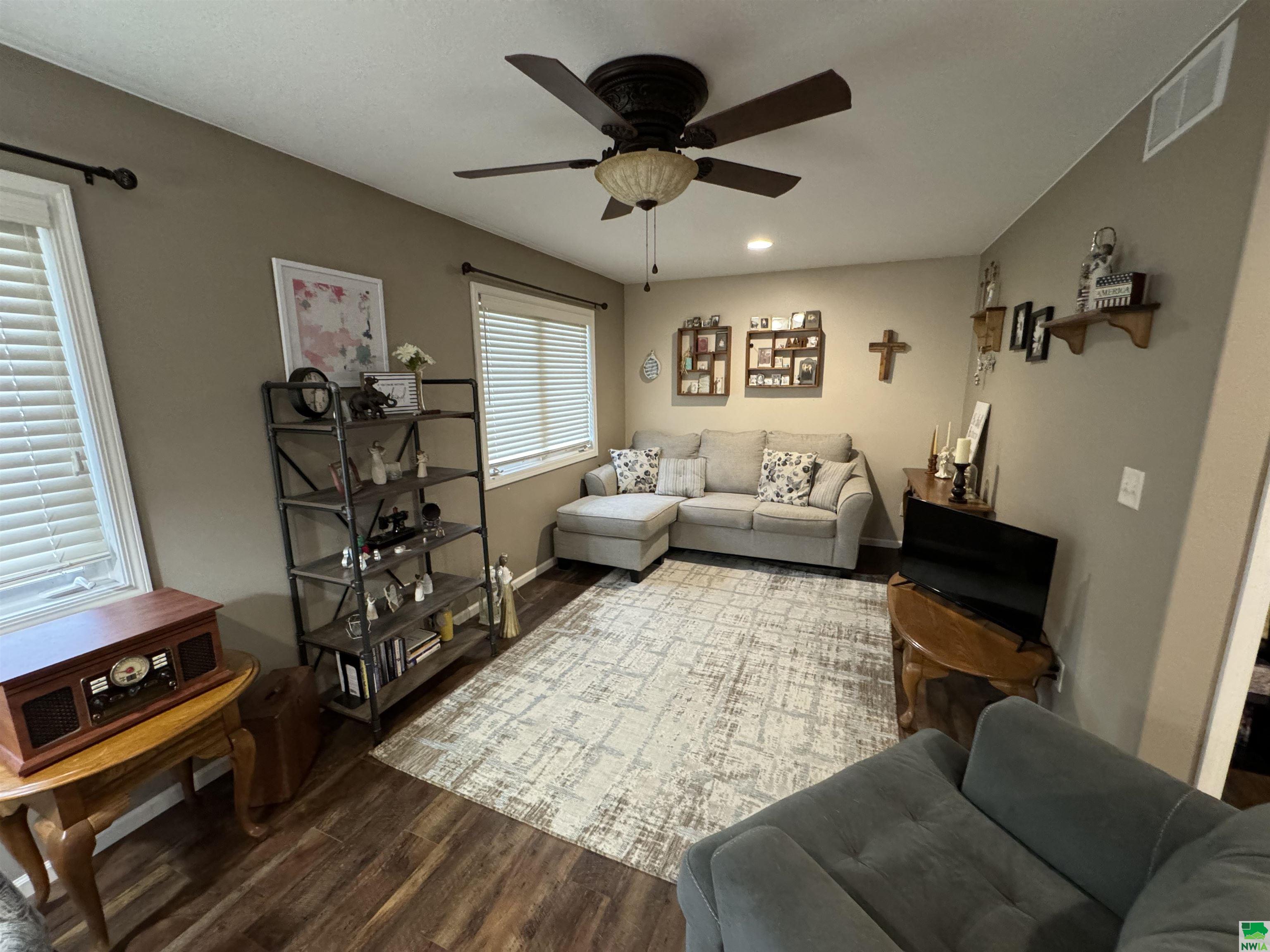 MLS #825977