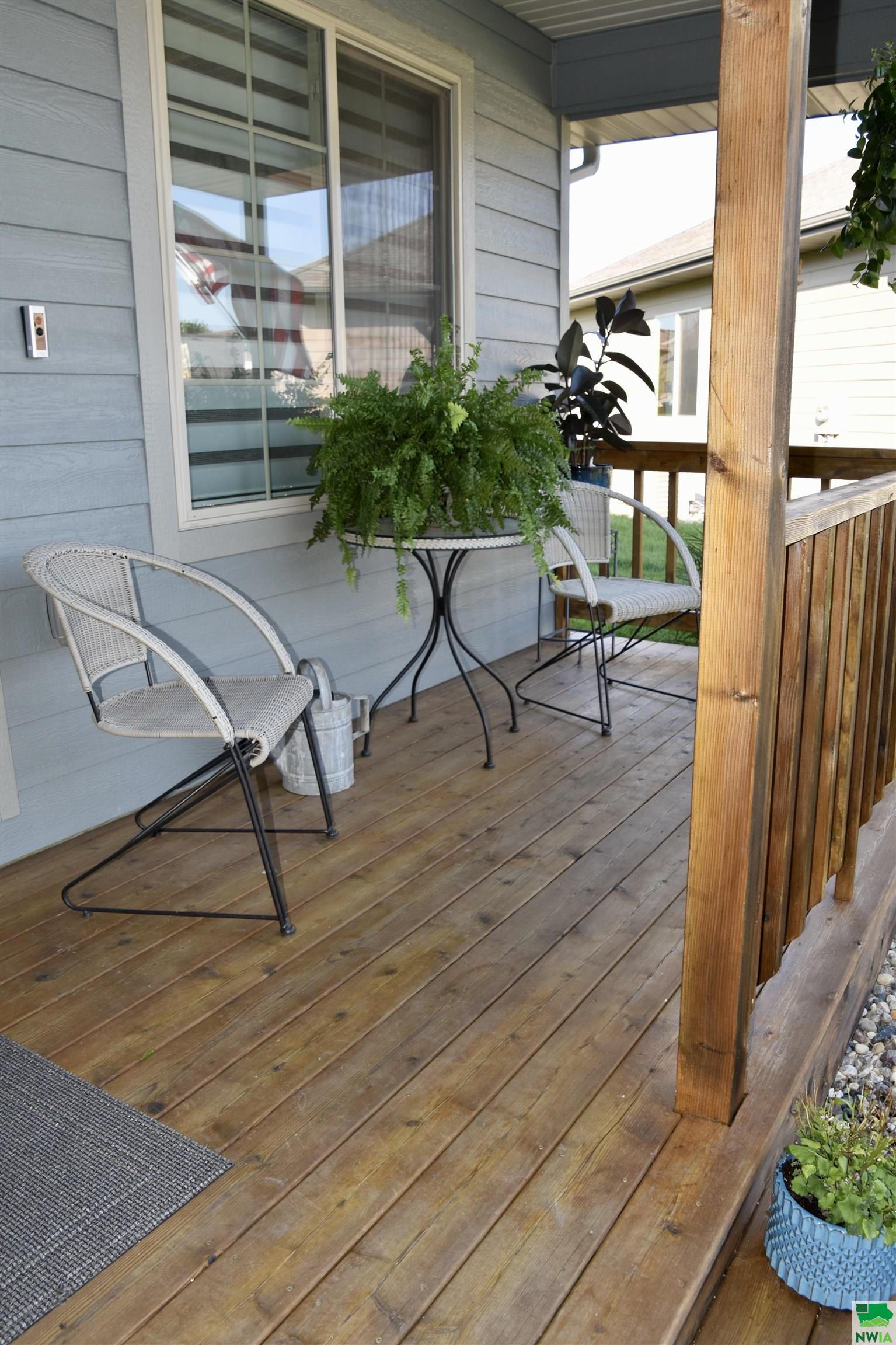 MLS #825995
