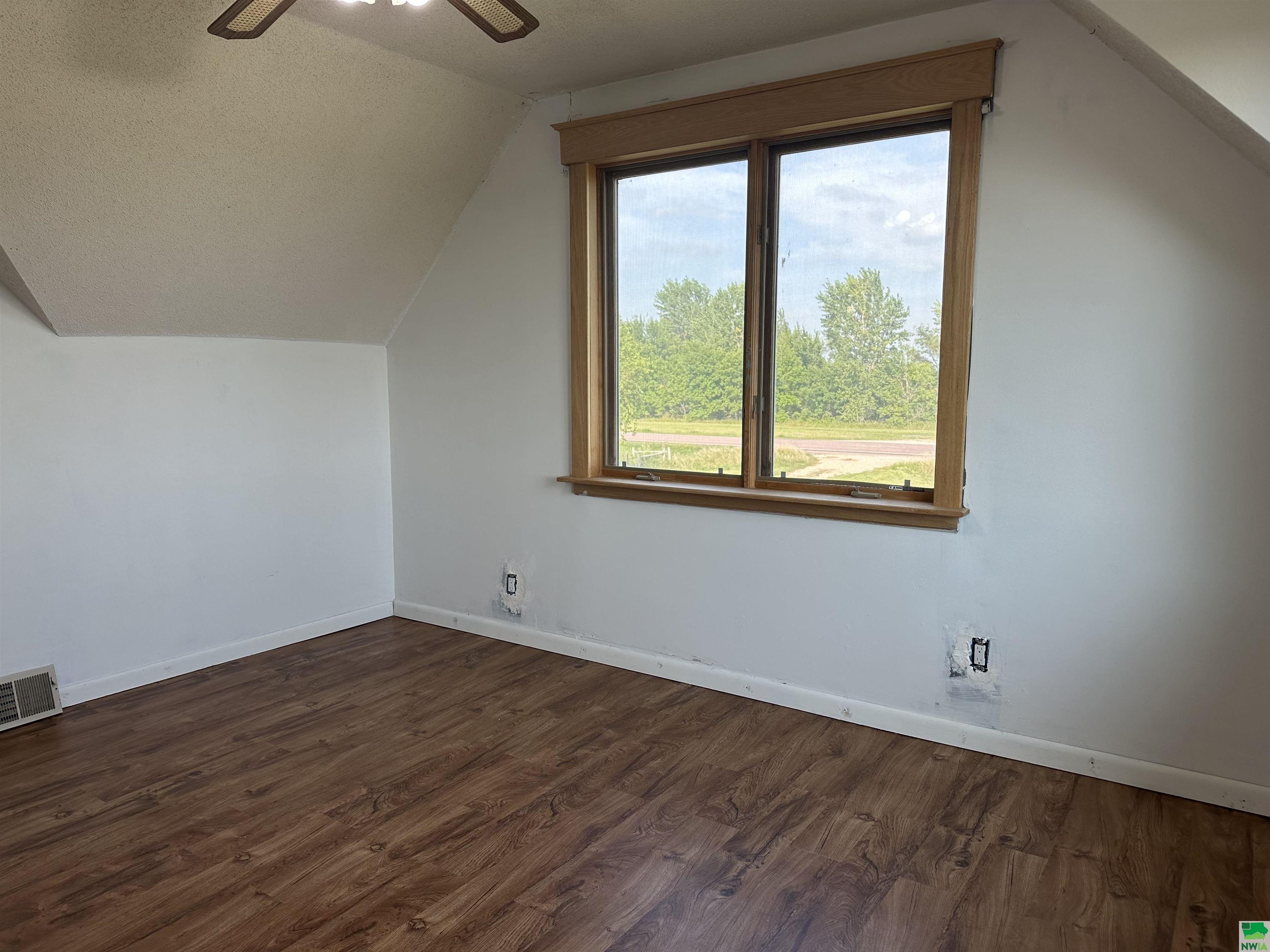 MLS #826005