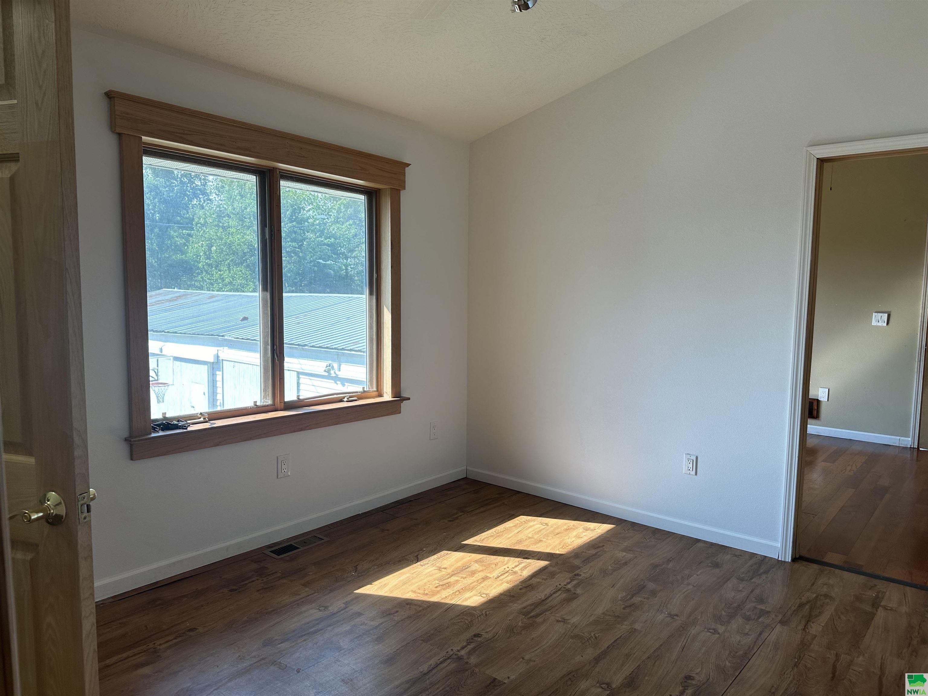 MLS #826005