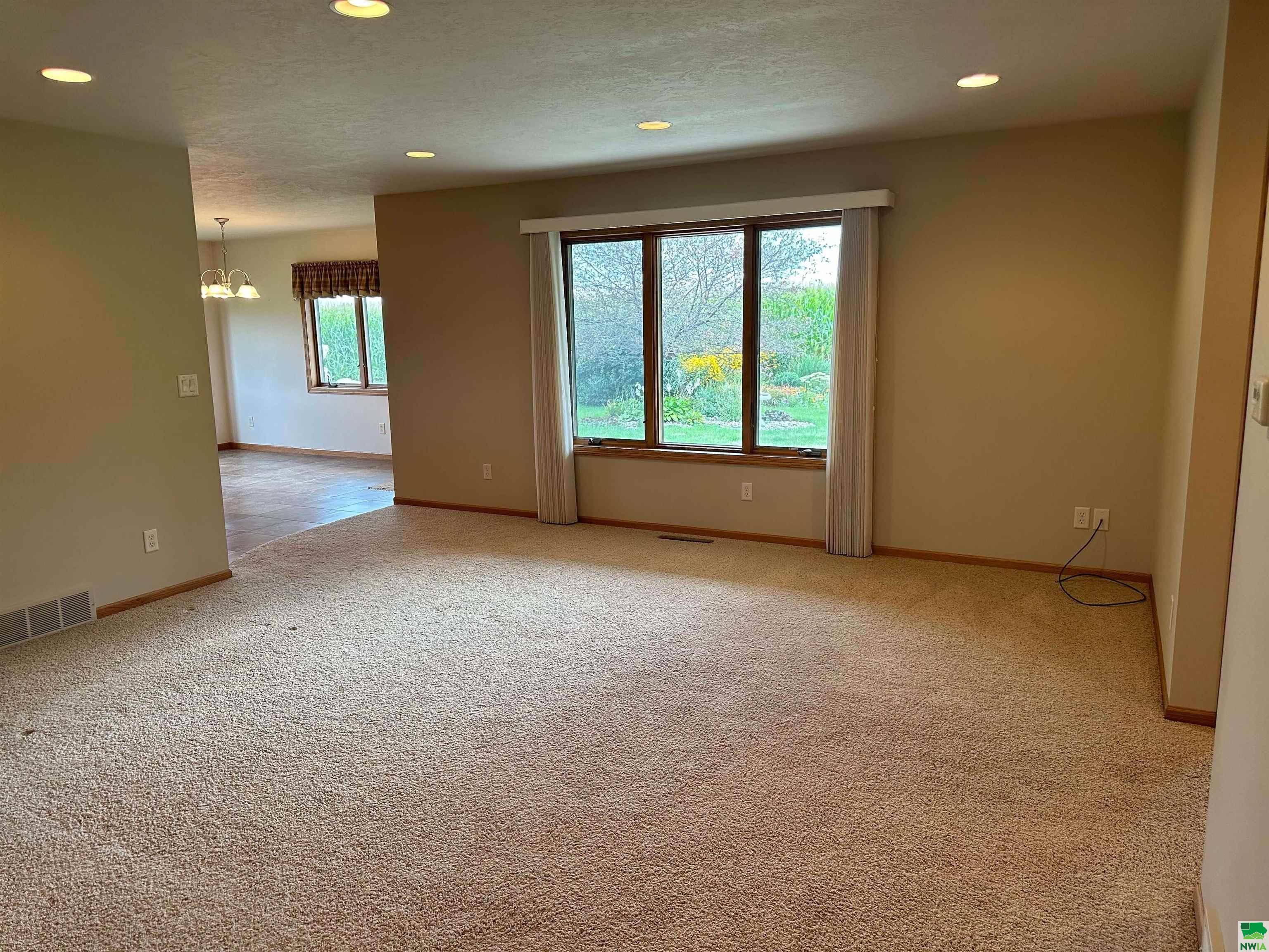 MLS #826064