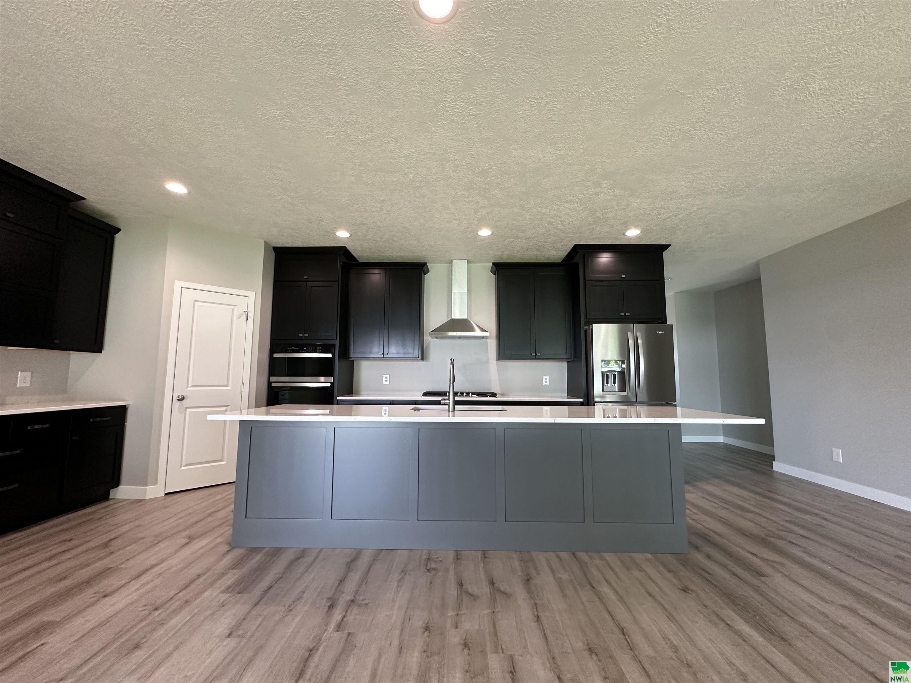 MLS #826073
