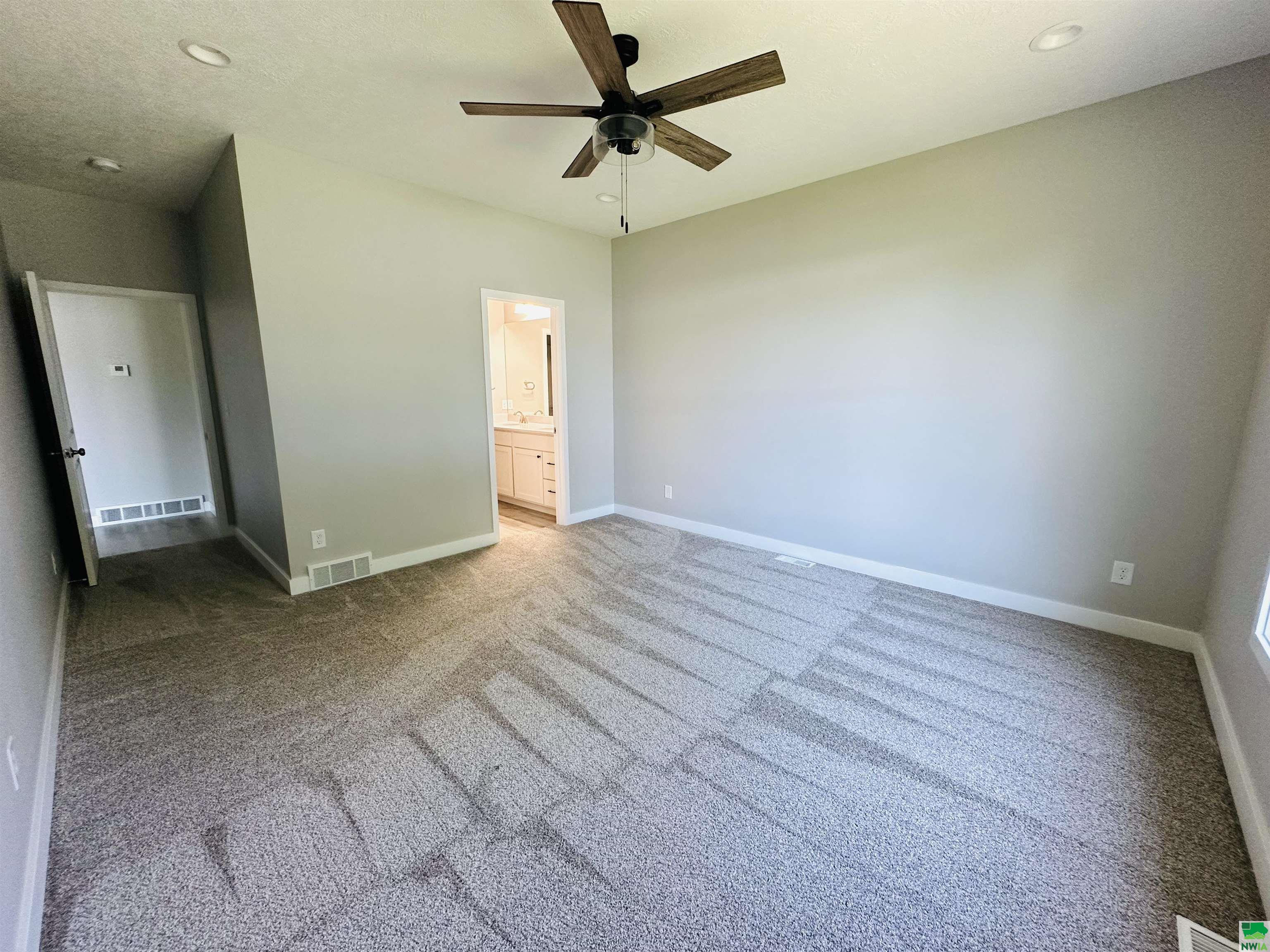 MLS #826073