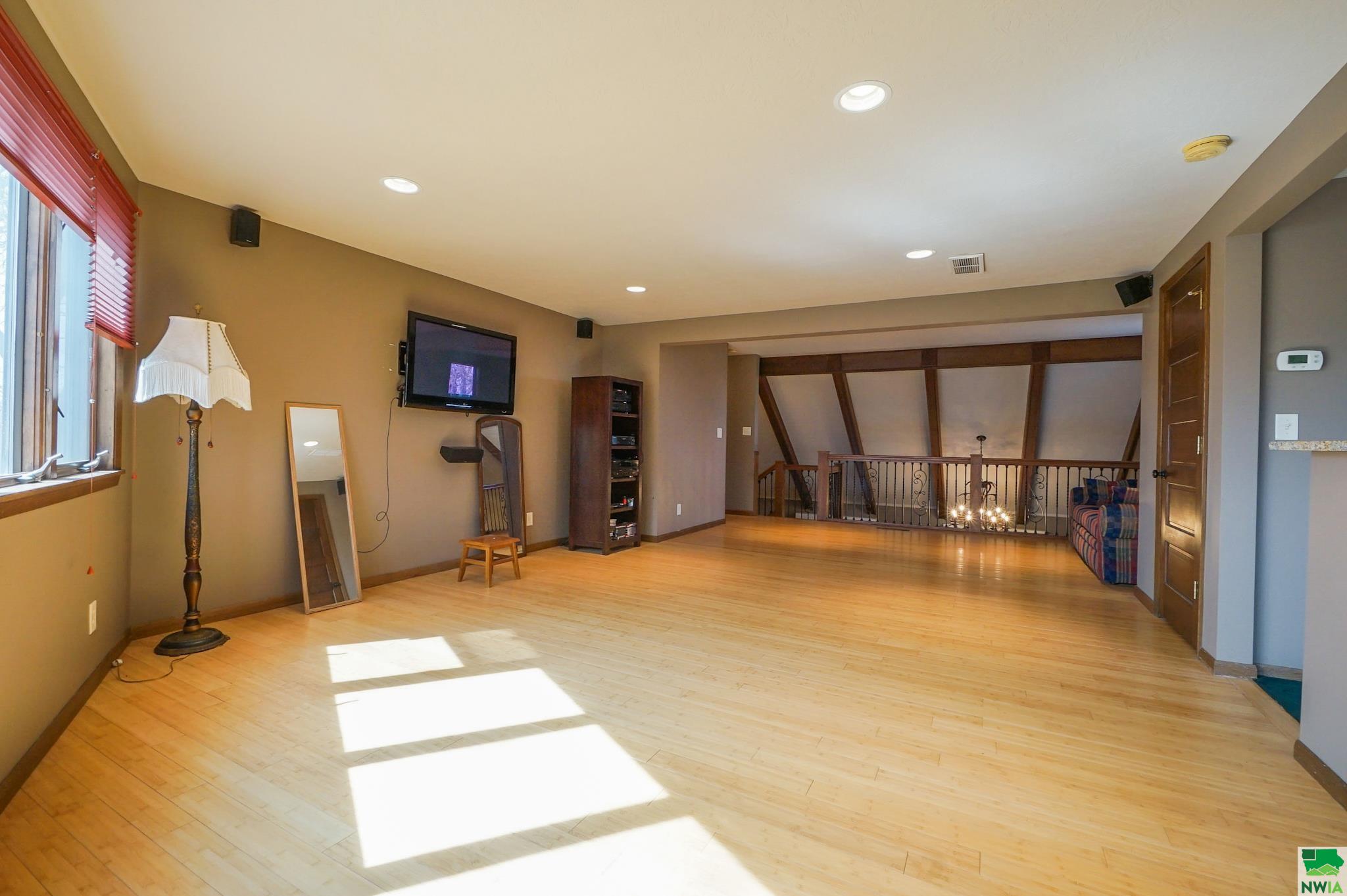 MLS #826078