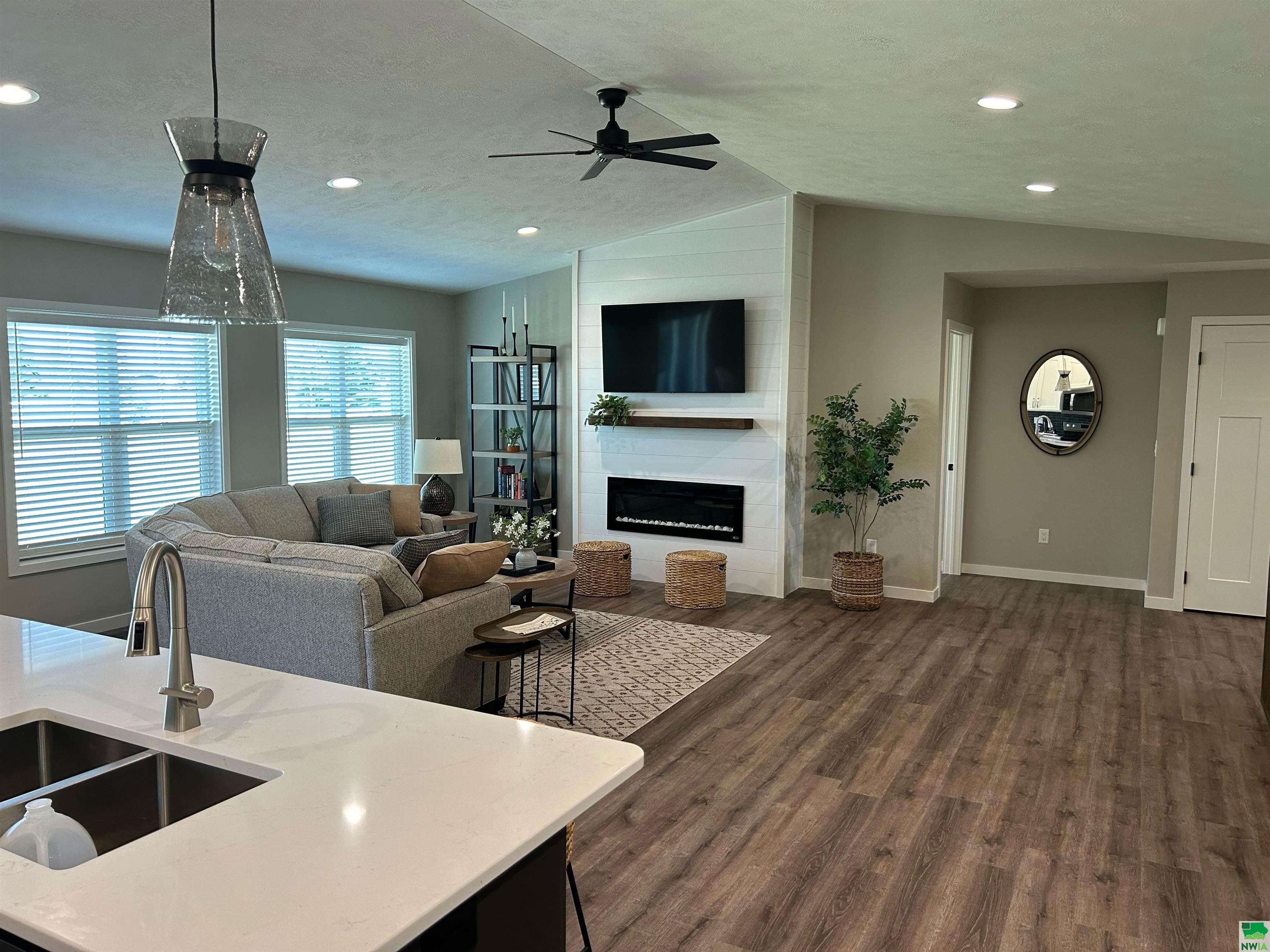 MLS #826140