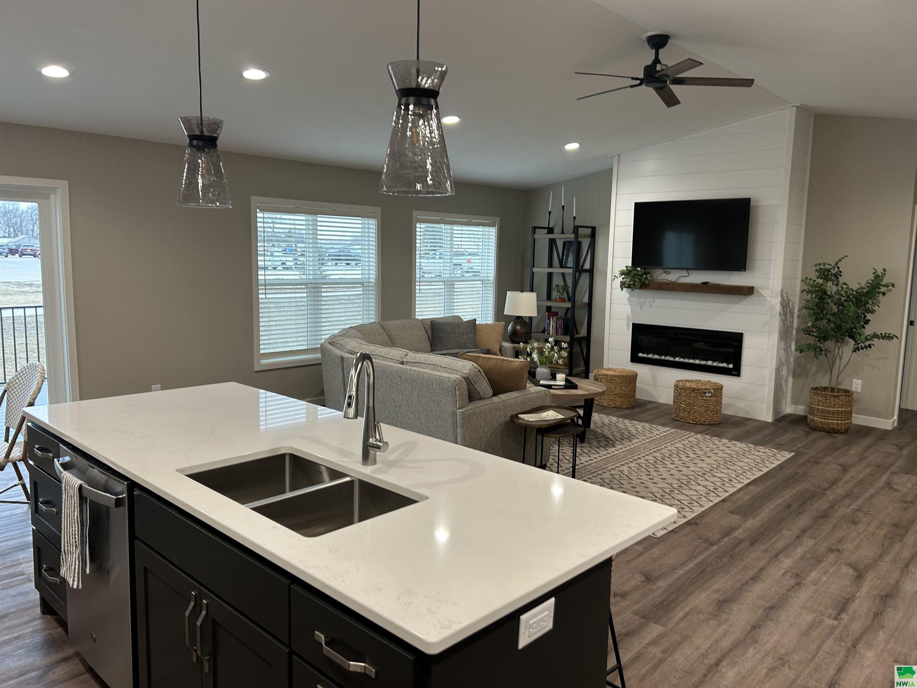 MLS #826156