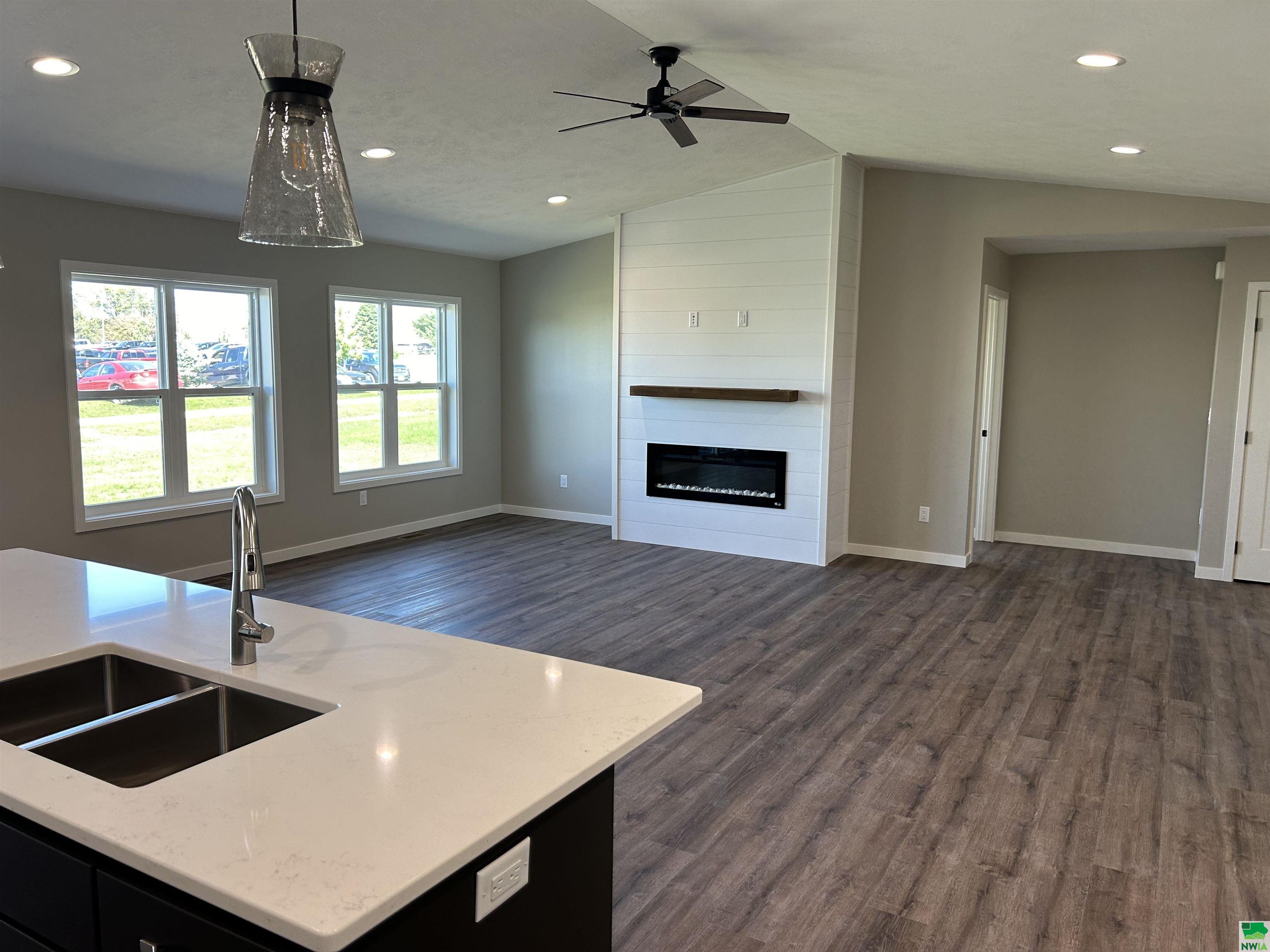 MLS #826156