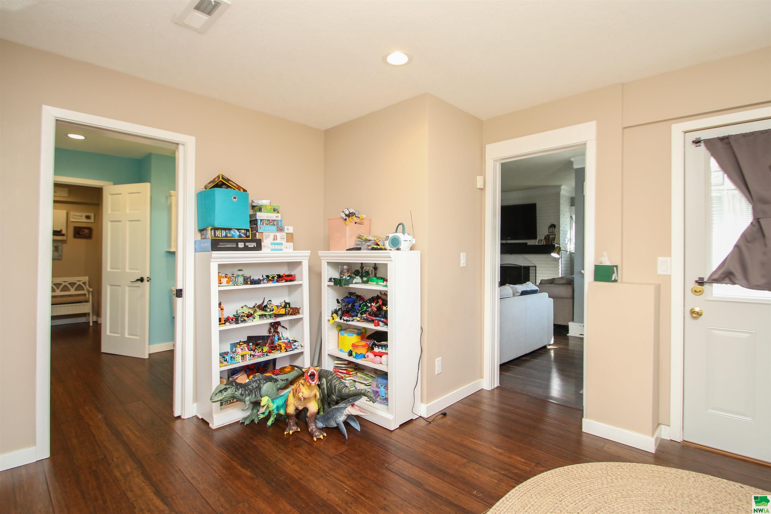 MLS #826160