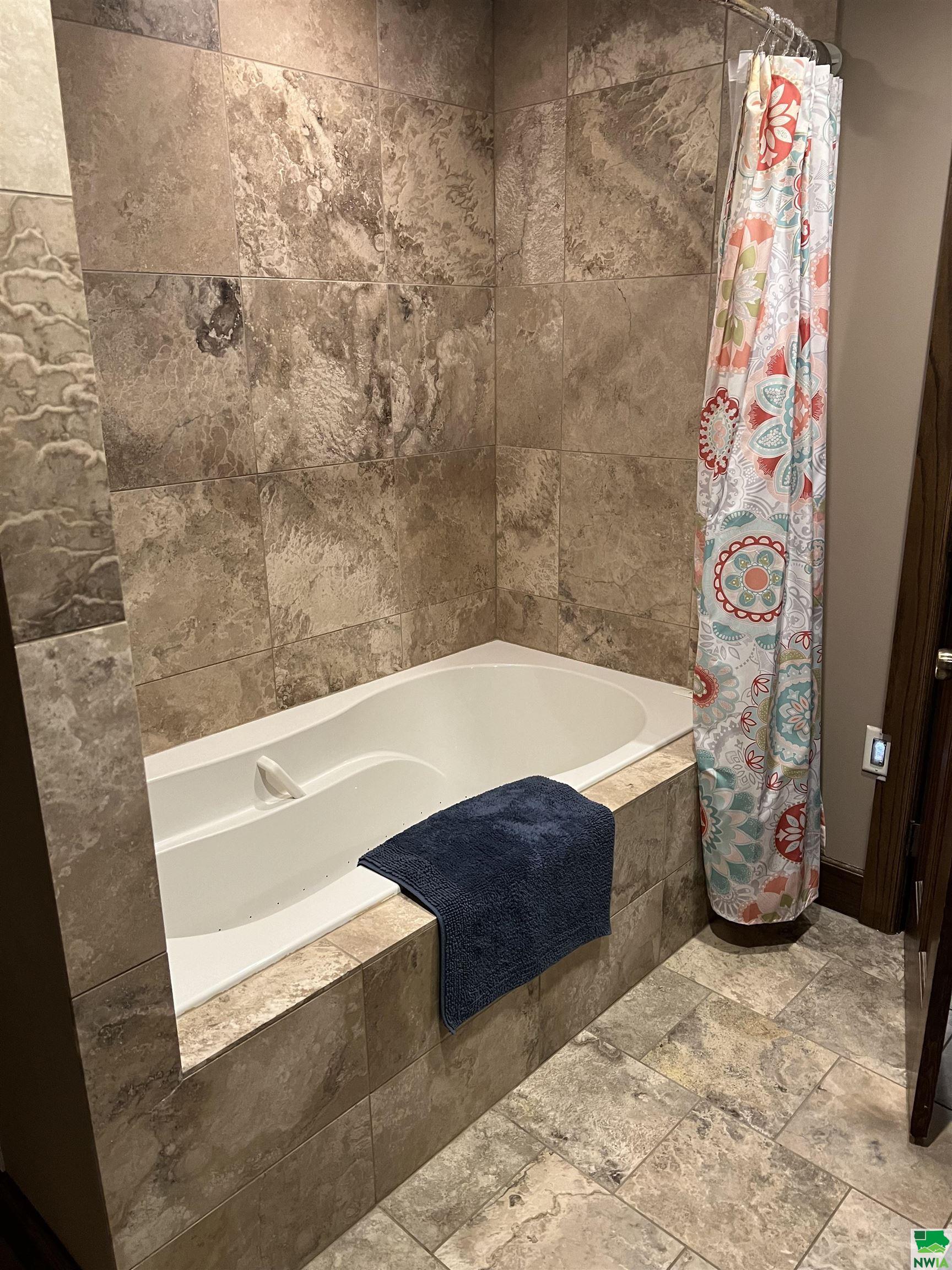 MLS #826183