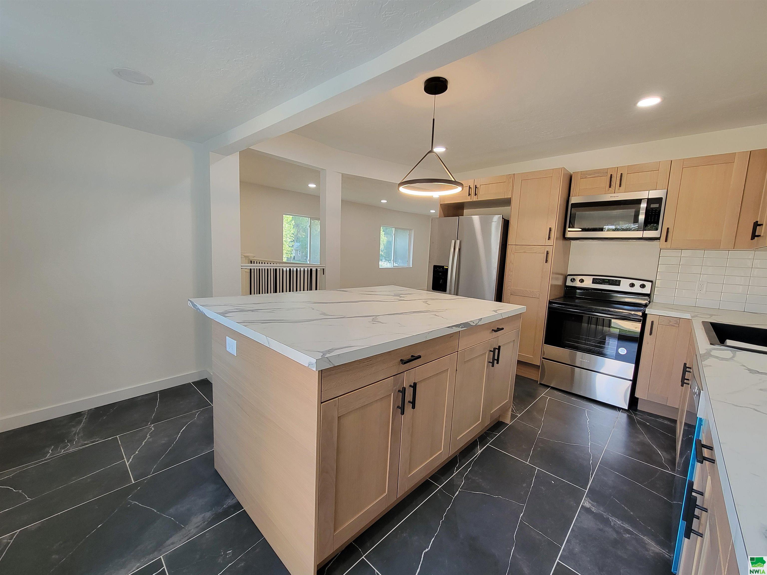 MLS #826244