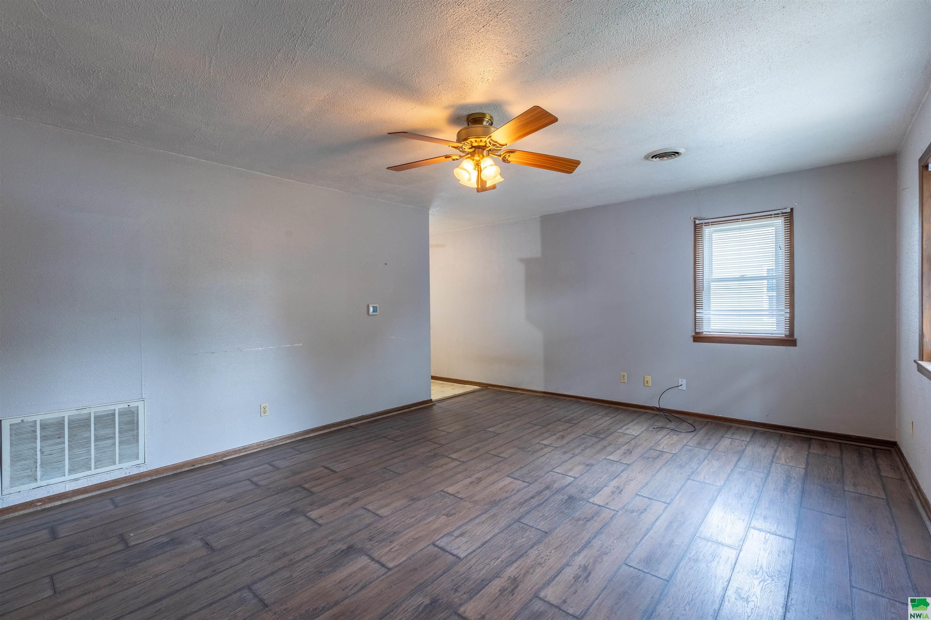 MLS #826302