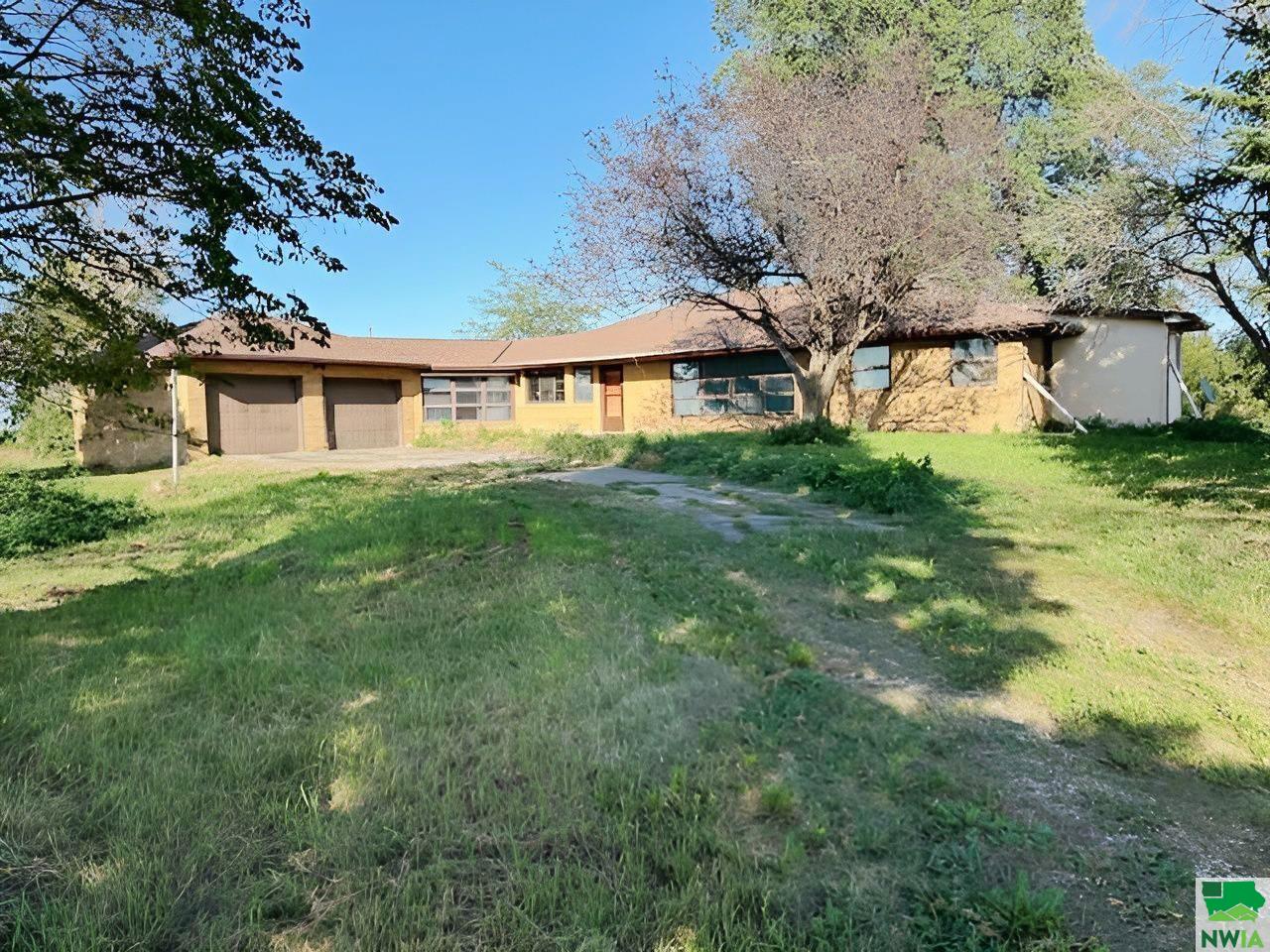 46422 160th Avenue, Laurens, IA 50554 