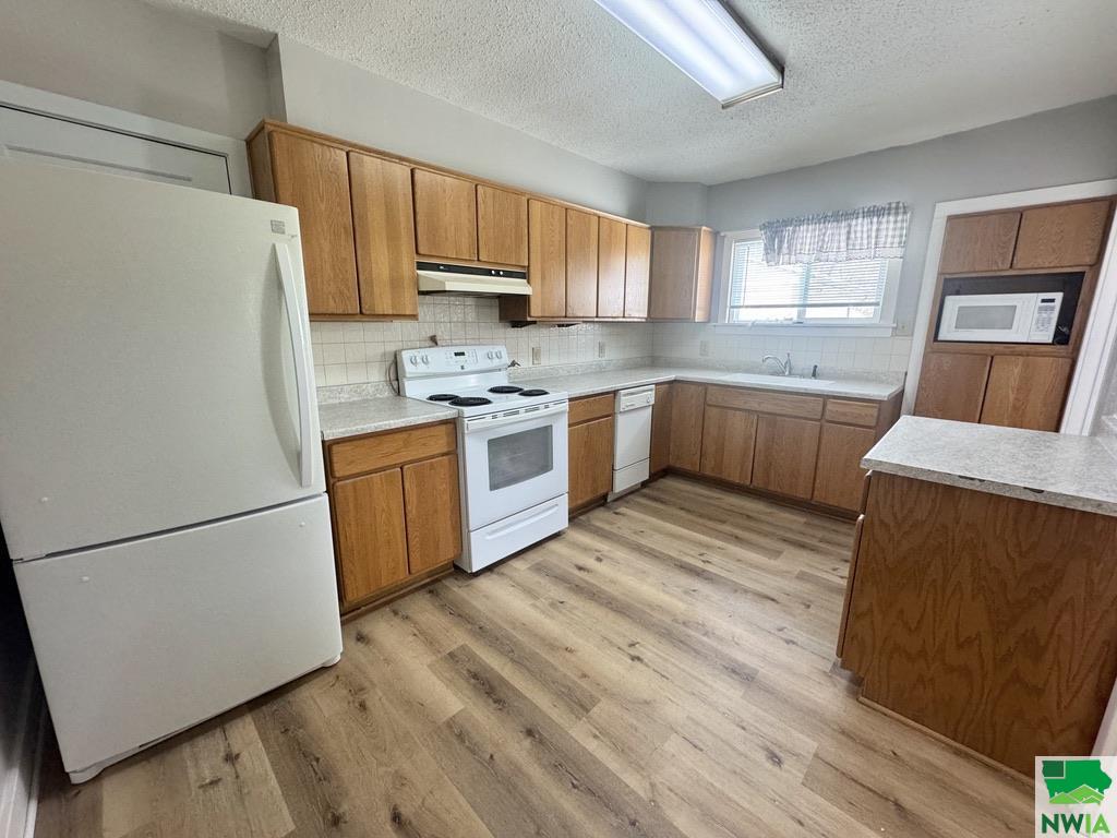 MLS #826372