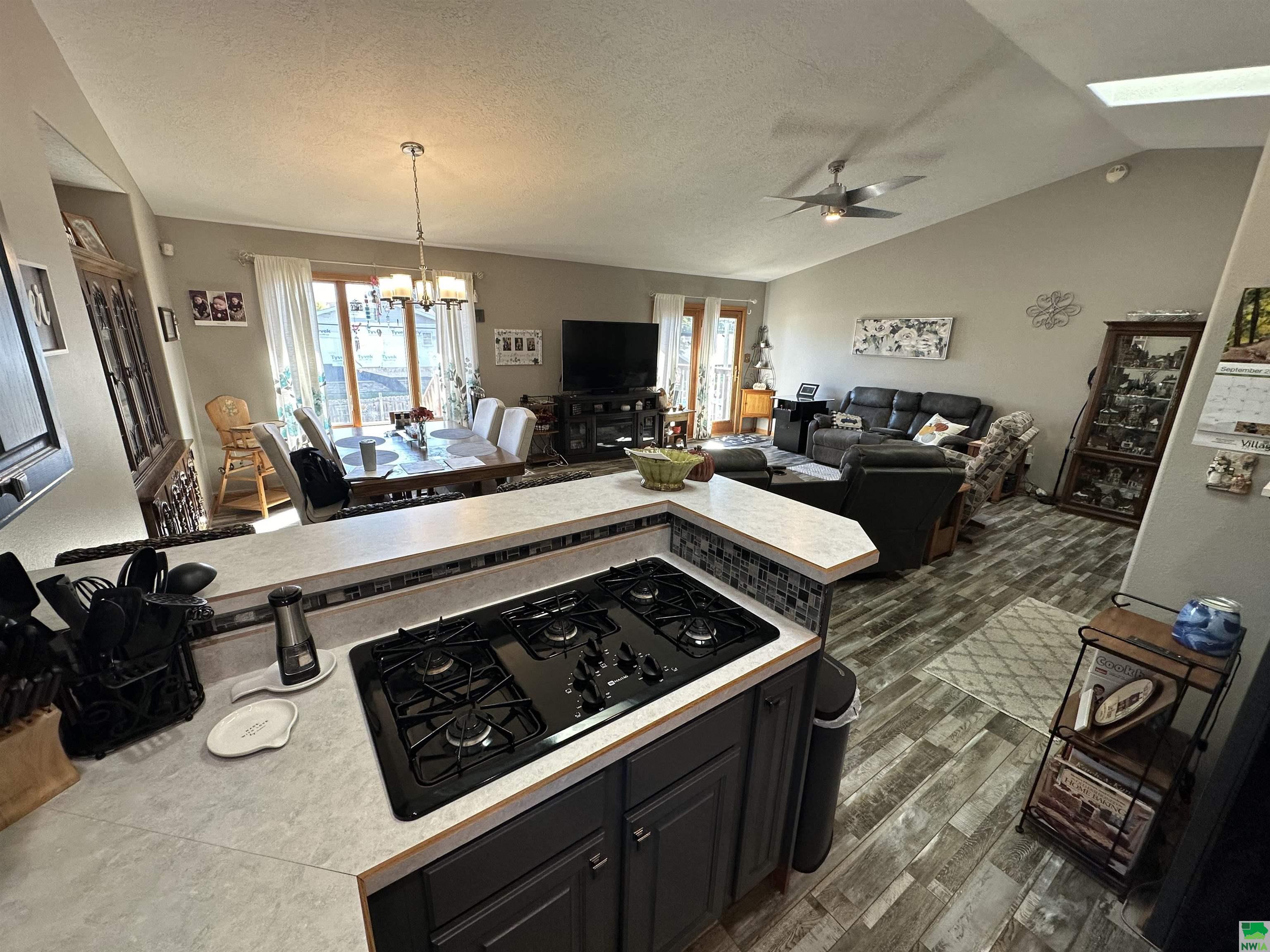 MLS #826381