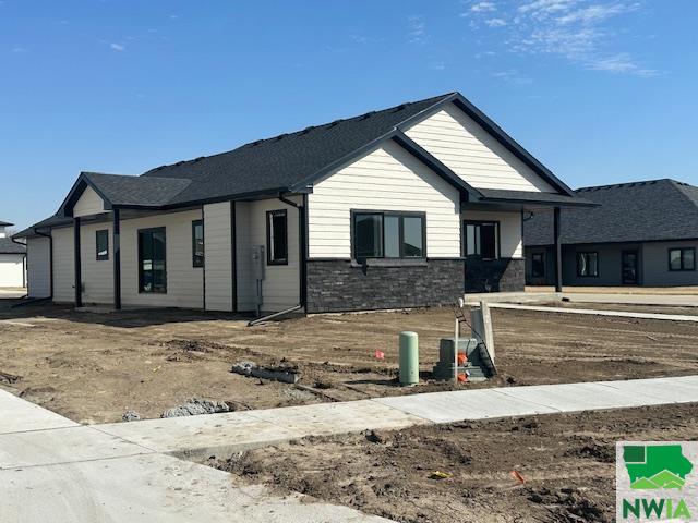 323 Wilder, Vermillion, SD 57069- 