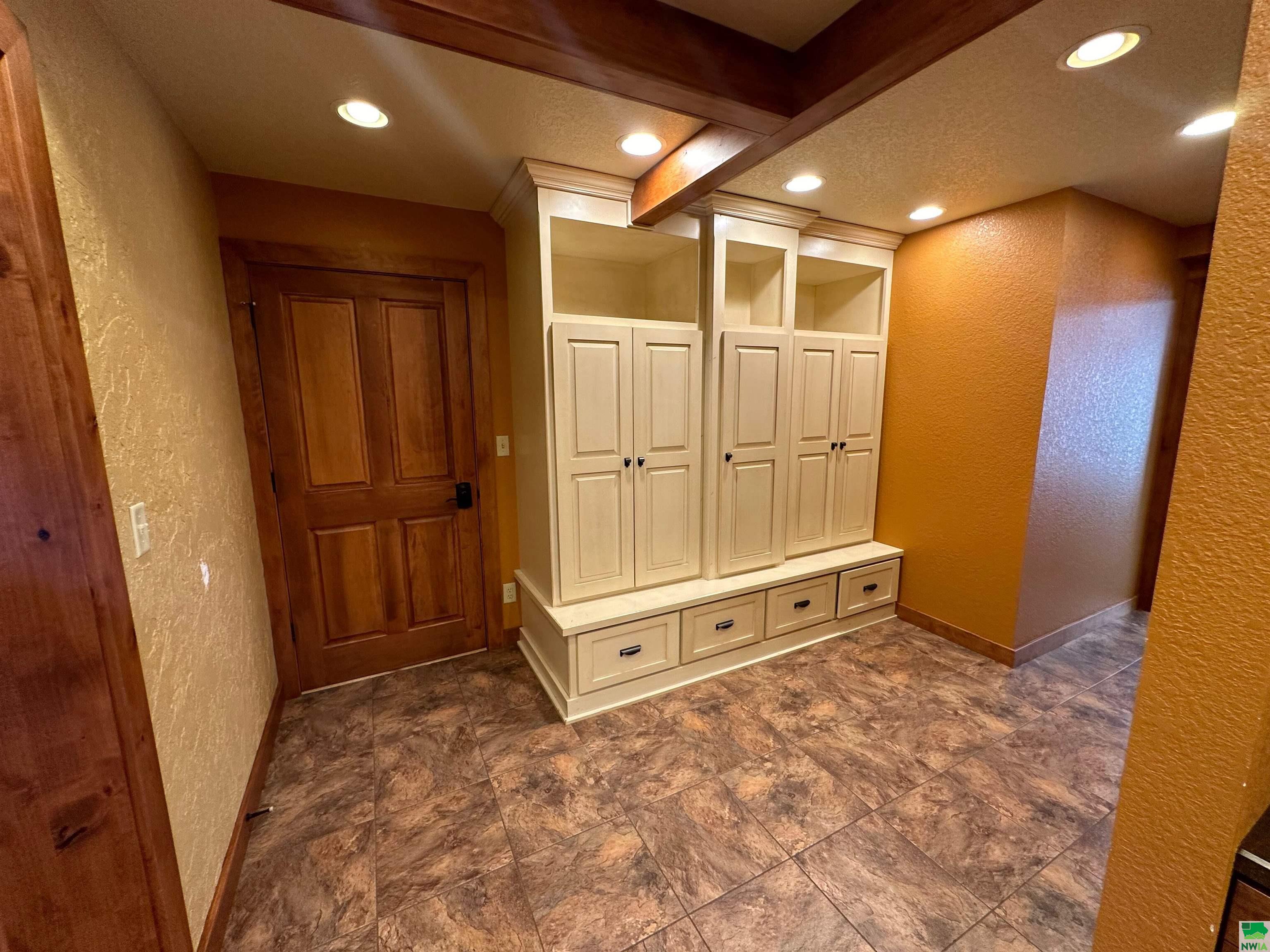 MLS #826430