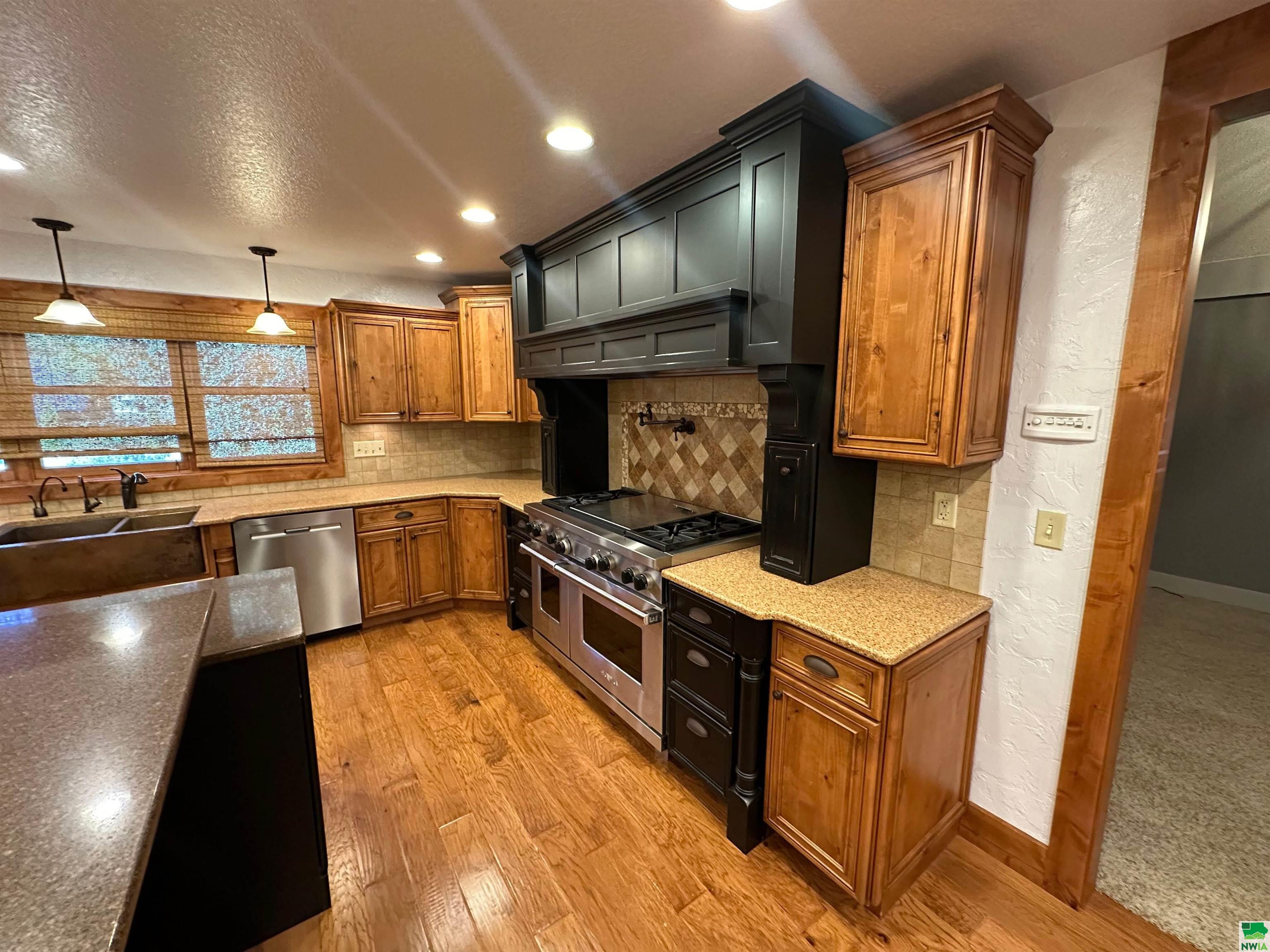 MLS #826430