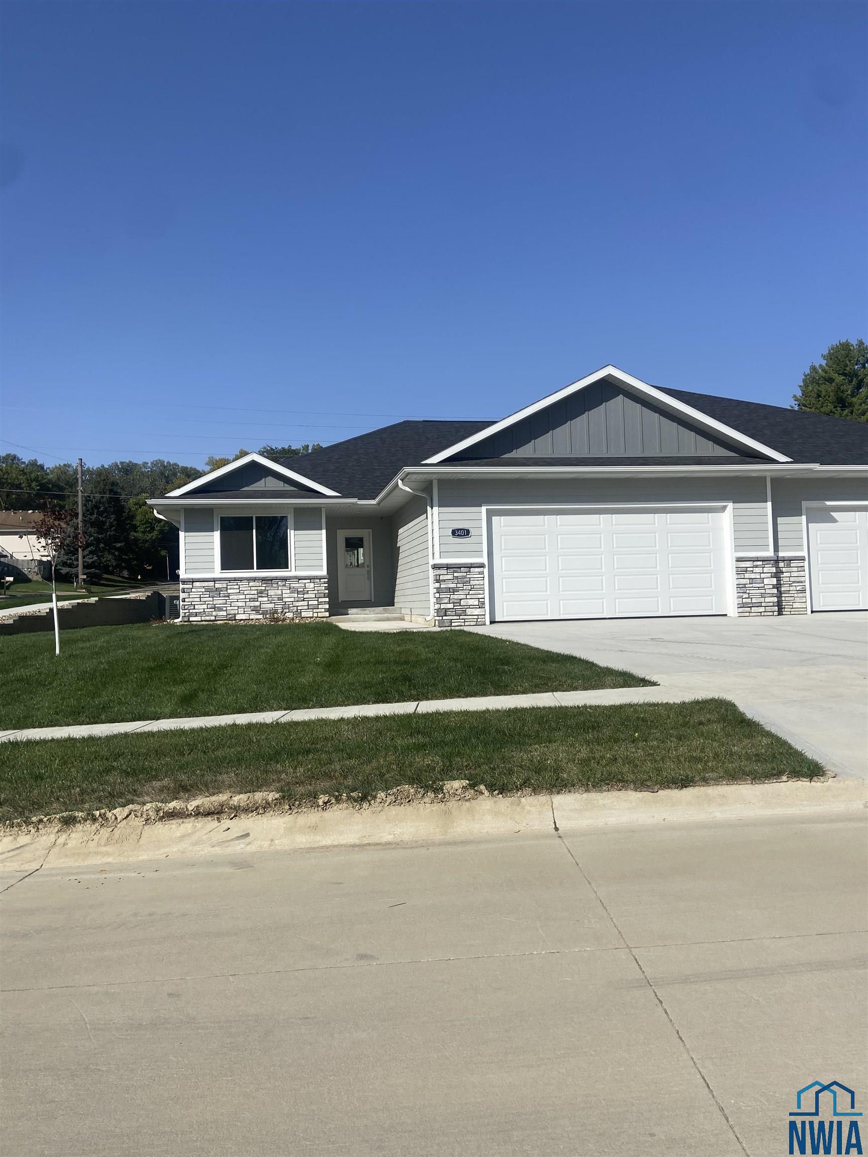 3401 Lafayette Dr, Sioux City, IA 51104 
