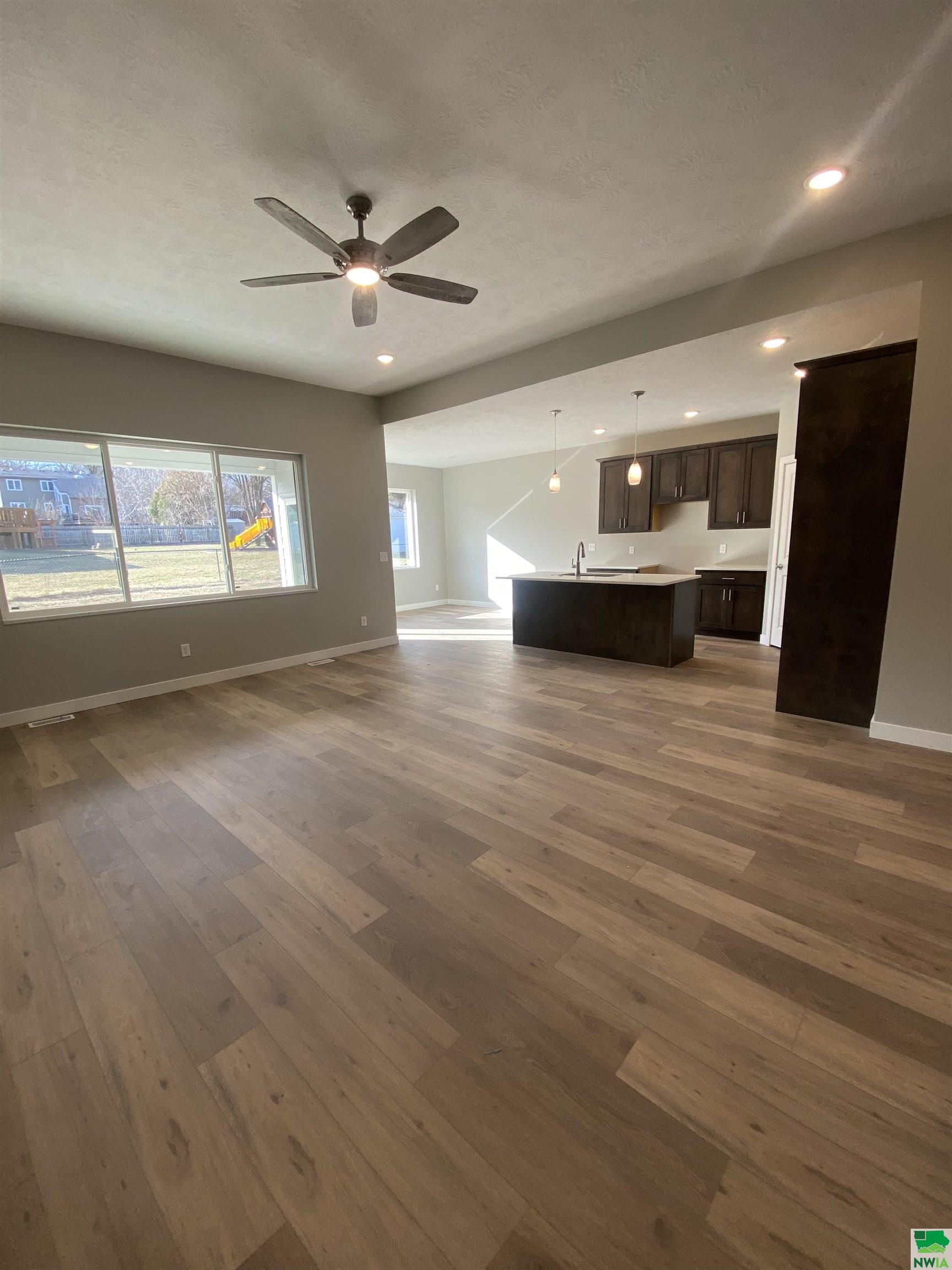 MLS #826471